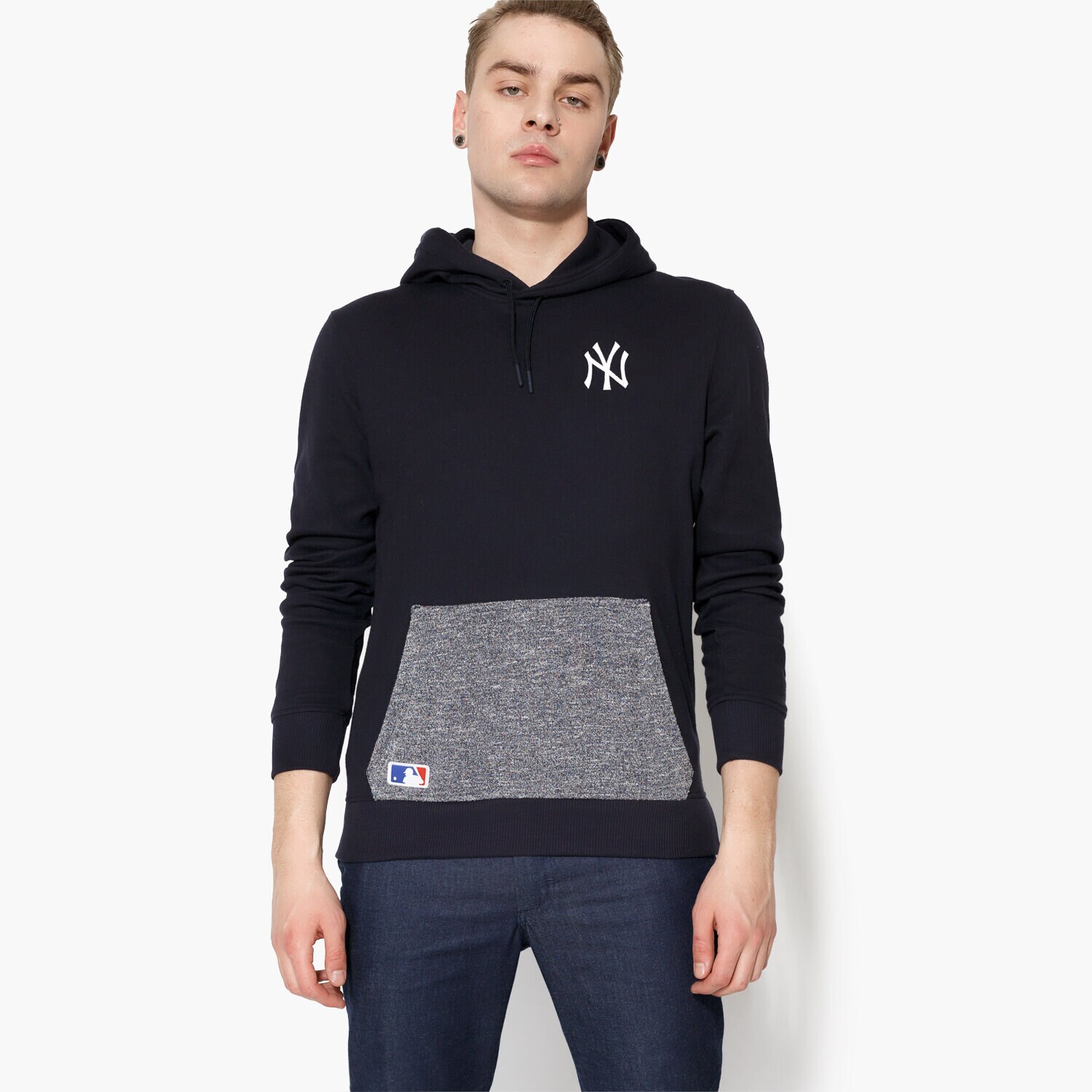 pánská mikina NEW ERA MIKINA CONCRETE PO HOODY NY YANKEES NVY 11372549 TMAVOMODRÁ