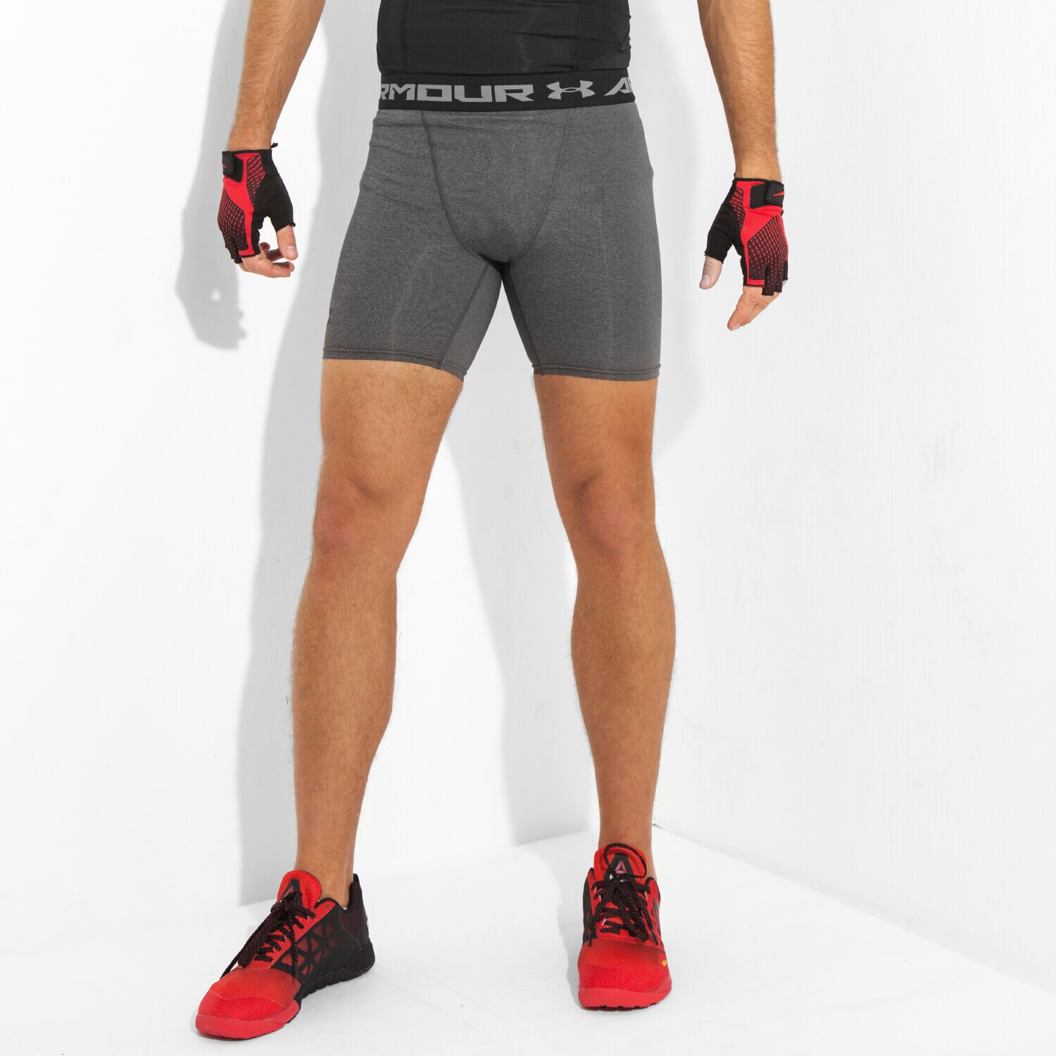 pánské kraťasy UNDER ARMOUR ŠORTKY  HEATGEAR S HORT 1257470090 ŠEDÁ