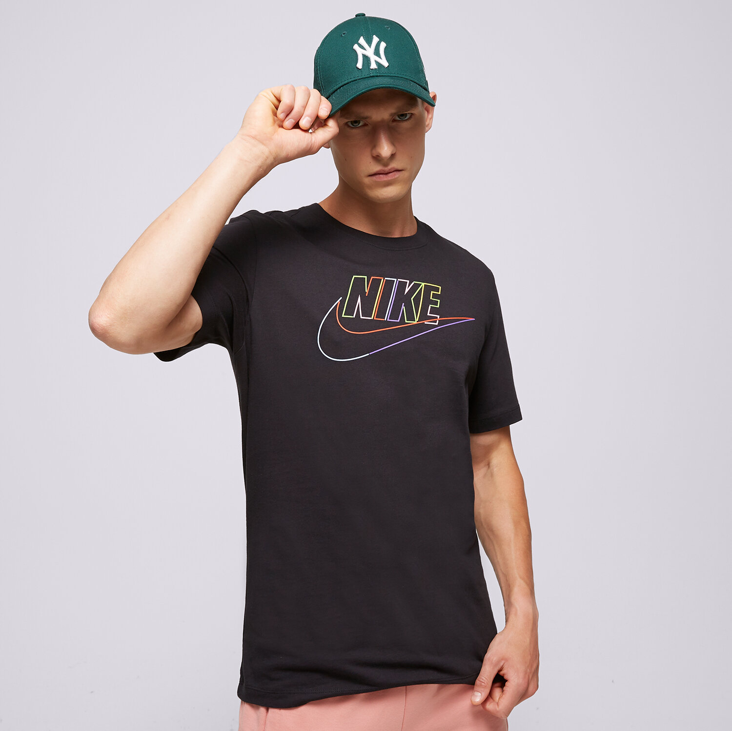 pánské tričko NIKE TRIČKO M NSW TEE CLUB+ BRD PK HBR DZ2871-010 ČERNÁ