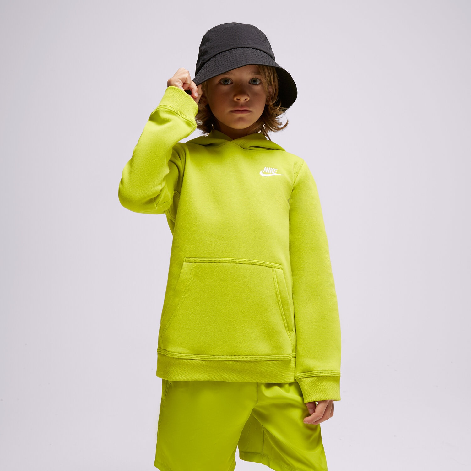 dětská mikina NIKE MIKINA S KAPUCÍ NIKE SPORTSWEAR CLUB BV3757-308 ZELENÁ
