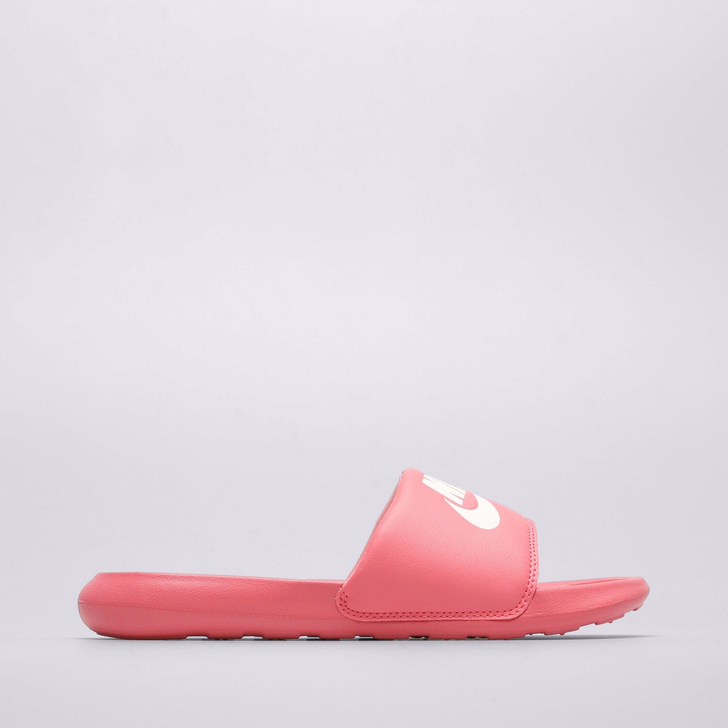 NIKE VICTORI ONE CN9677-802 ČERVENÁ
