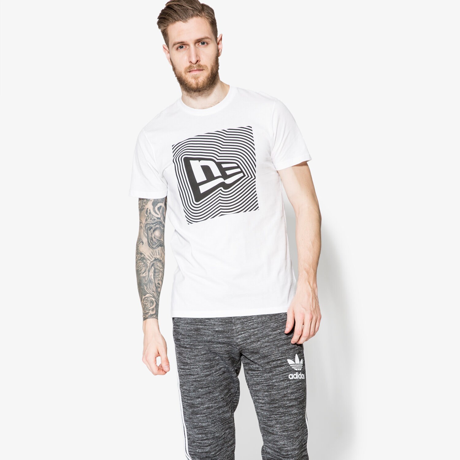 pánské tričko NEW ERA TRIČKO FLAG WAVE WHT 11450951 BÍLÁ