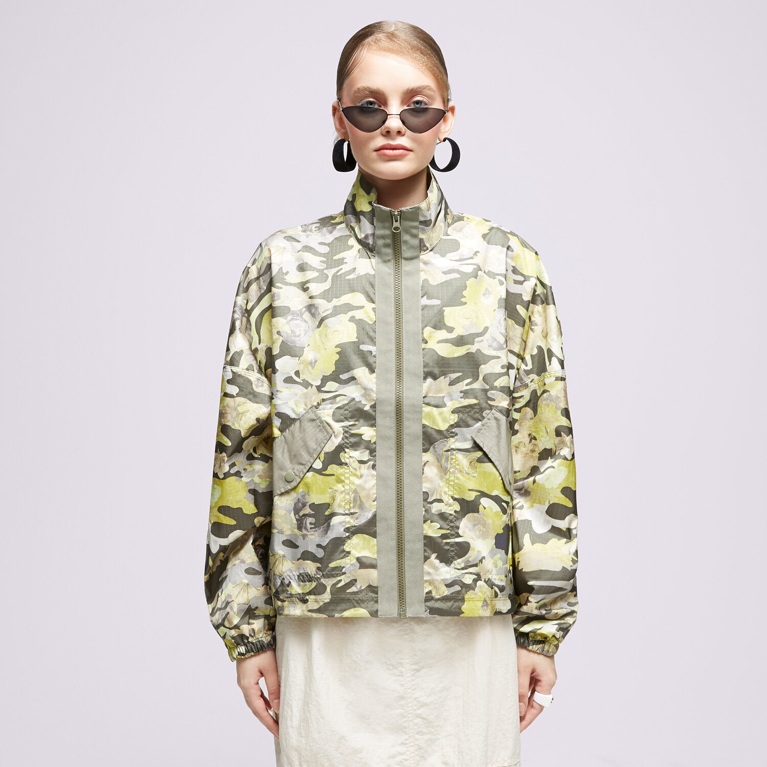 Přechodná bunda dámská (podzimní, jarní) NIKE BUNDA CZ8184 CZ8184-325 VÍCEBAREVNÁ