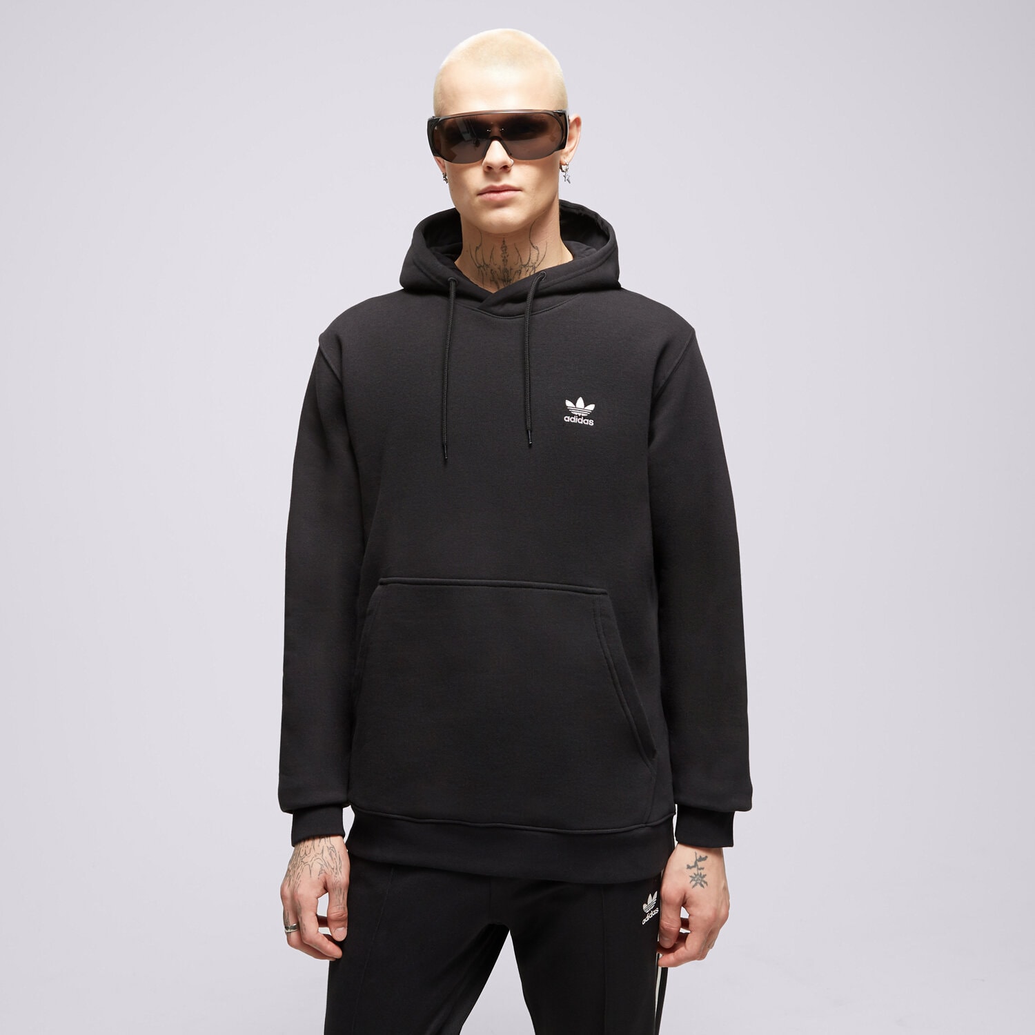 pánská mikina ADIDAS MIKINA S KAPUCÍ ESSENTIAL HOODY IM4522 ČERNÁ