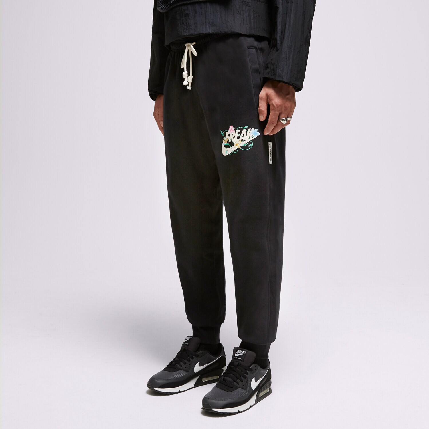 pánské kalhoty NIKE KALHOTY  GA M NK DF STD ISS JGGR NBA FN7214-010 ČERNÁ