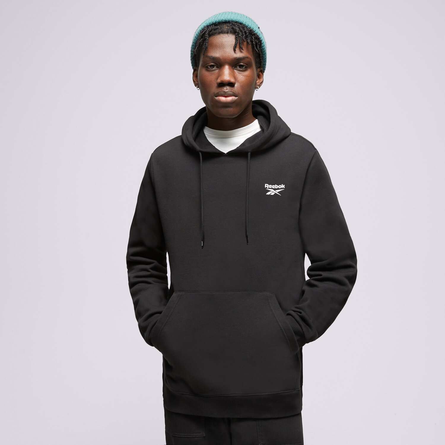 pánská mikina REEBOK MIKINA S KAPUCÍ RI LEFT CHEST LOGO HOOD 100068238 ČERNÁ
