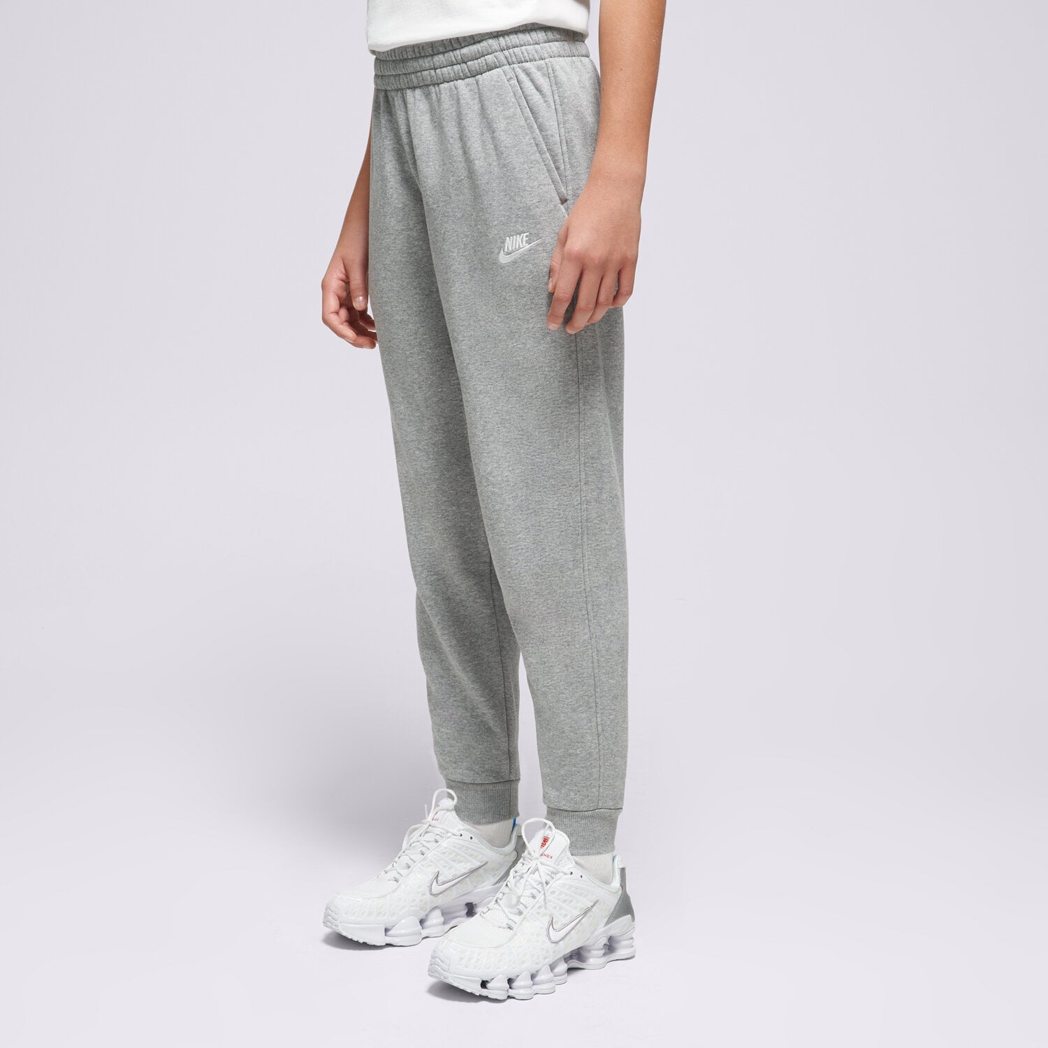 dětské kalhoty NIKE KALHOTY  K NSW CLUB FLC JGGR LBR BOY FD3008-063 ŠEDÁ