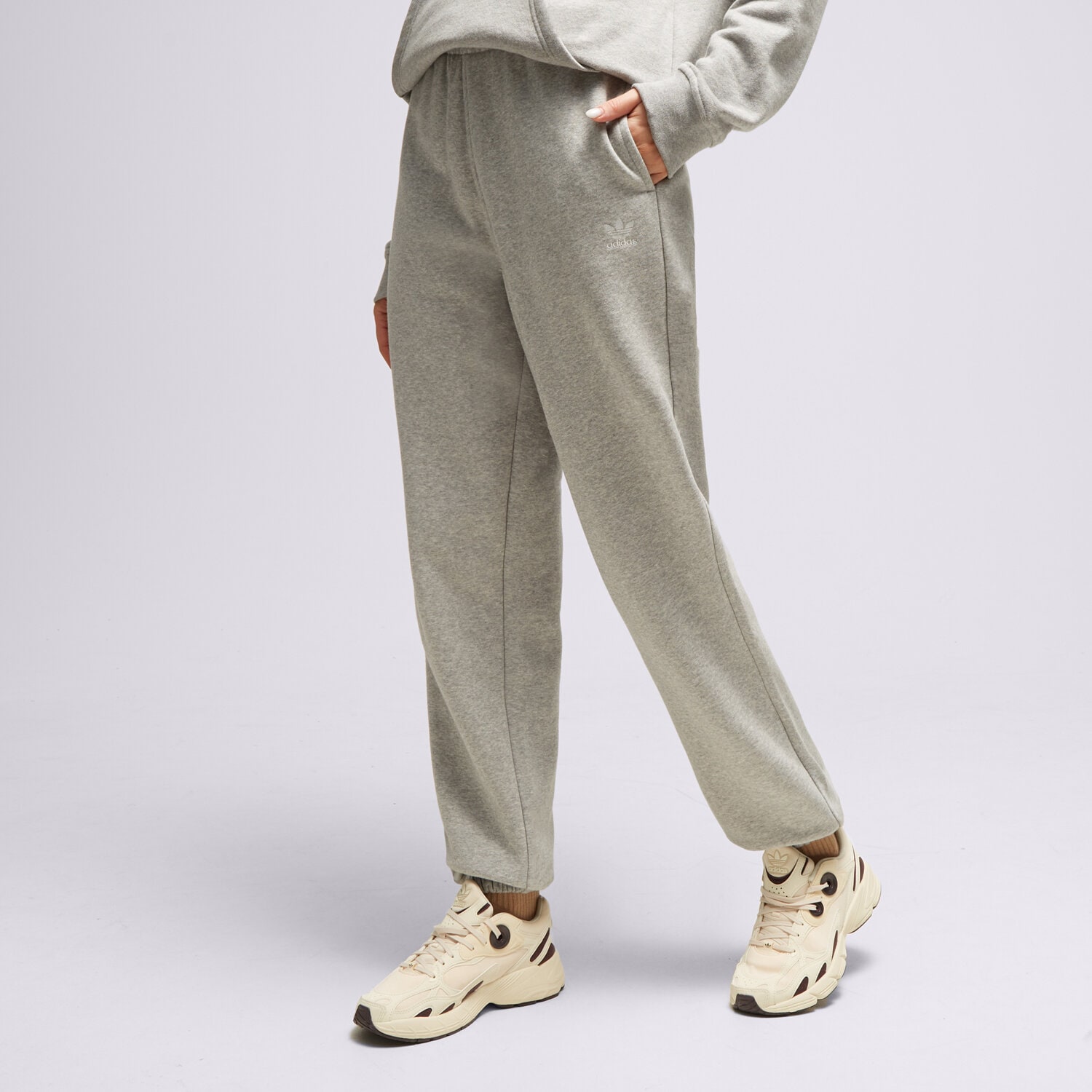 dámské kalhoty ADIDAS KALHOTY  PANTS IA6432 ŠEDÁ