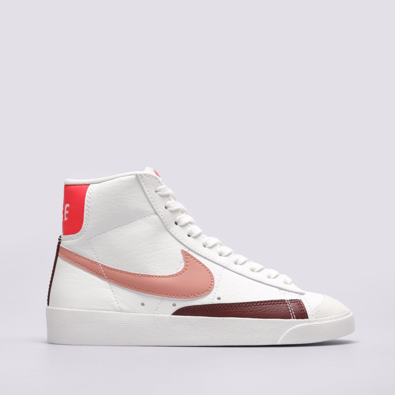 dámské tenisky NIKE W BLAZER MID '77 NEXT NATURE DQ4124-105 BÍLÁ