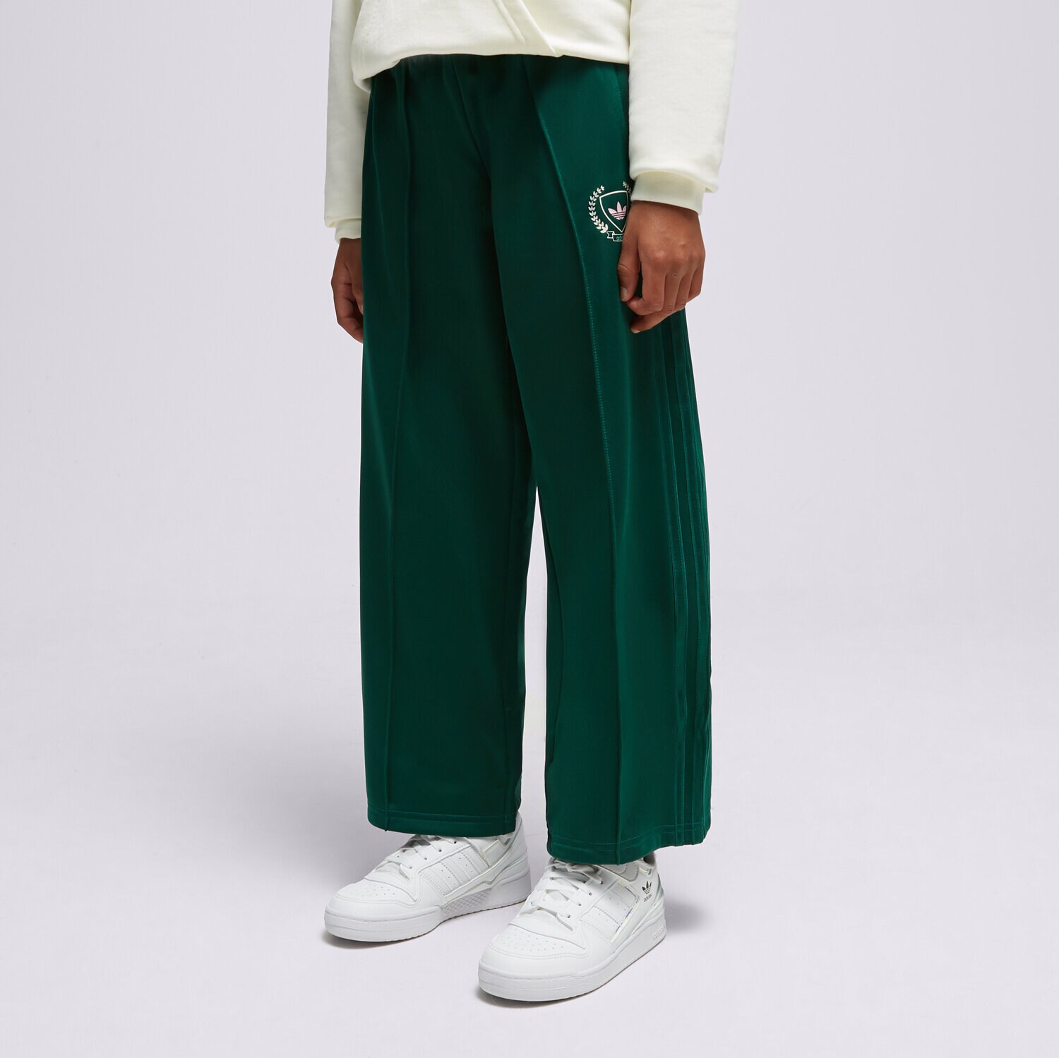 dětské kalhoty ADIDAS KALHOTY  TRACKPANTS GIRL IL5039 ZELENÁ