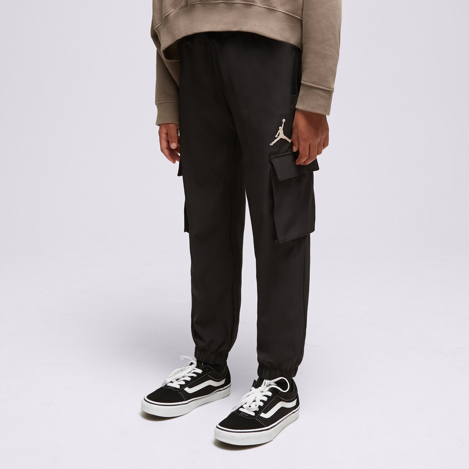 dětské kalhoty JORDAN KALHOTY  JDG JORDAN POST UP CARGO G 45C654-023 ČERNÁ