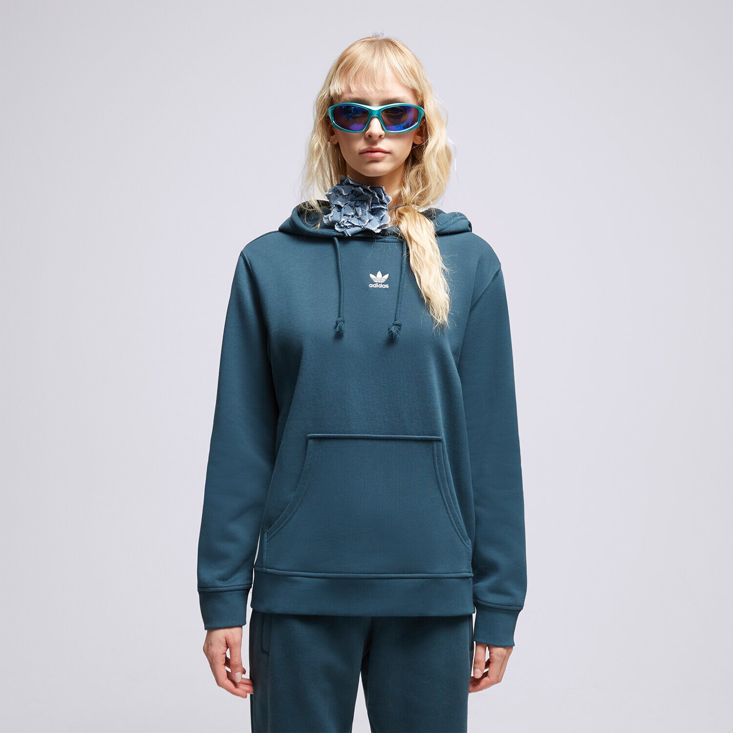 dámská mikina ADIDAS MIKINA S KAPUCÍ HOODIE IJ9764 TMAVOMODRÁ