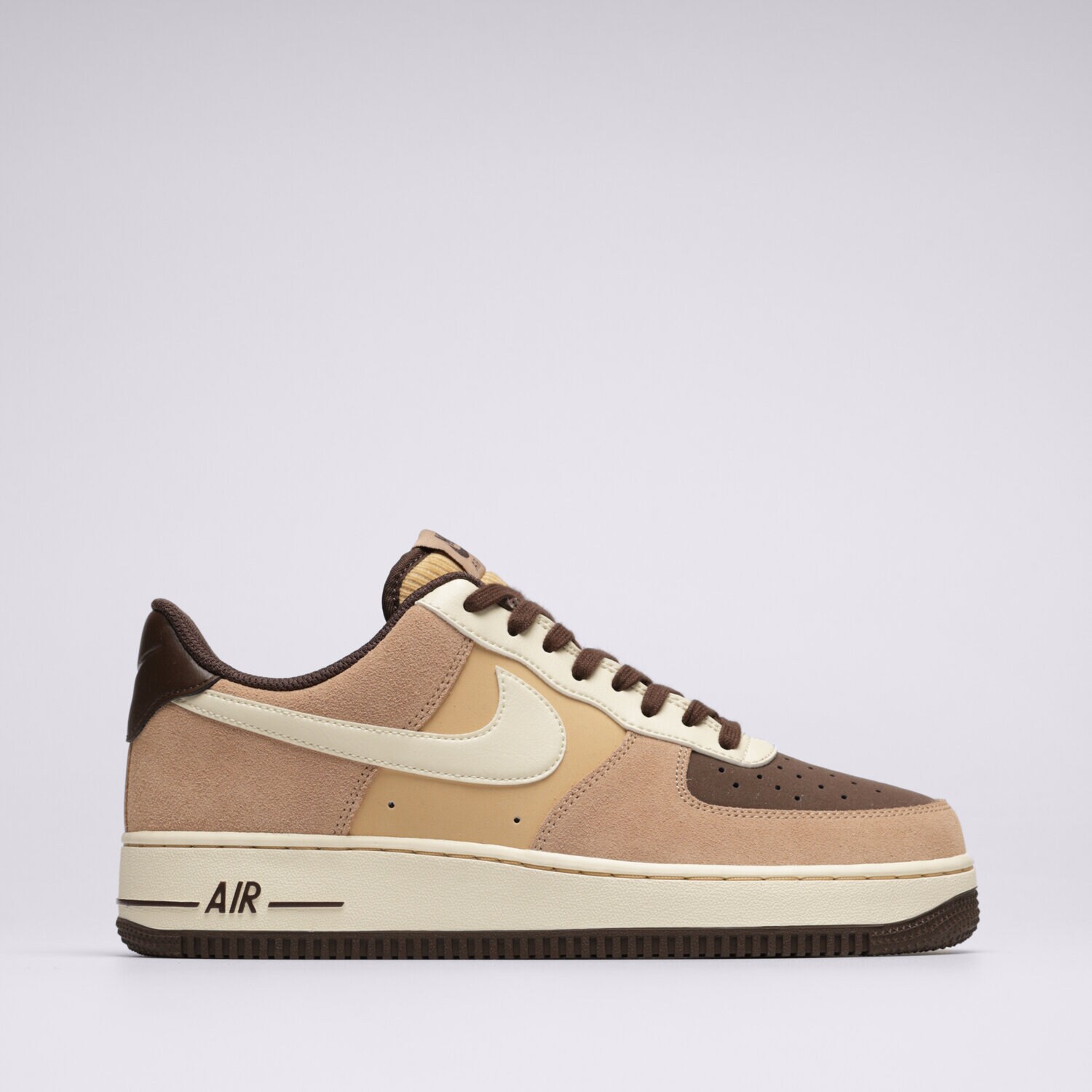 pánské tenisky NIKE AIR FORCE 1 '07 LV8 FB8878-200 HNĚDÁ