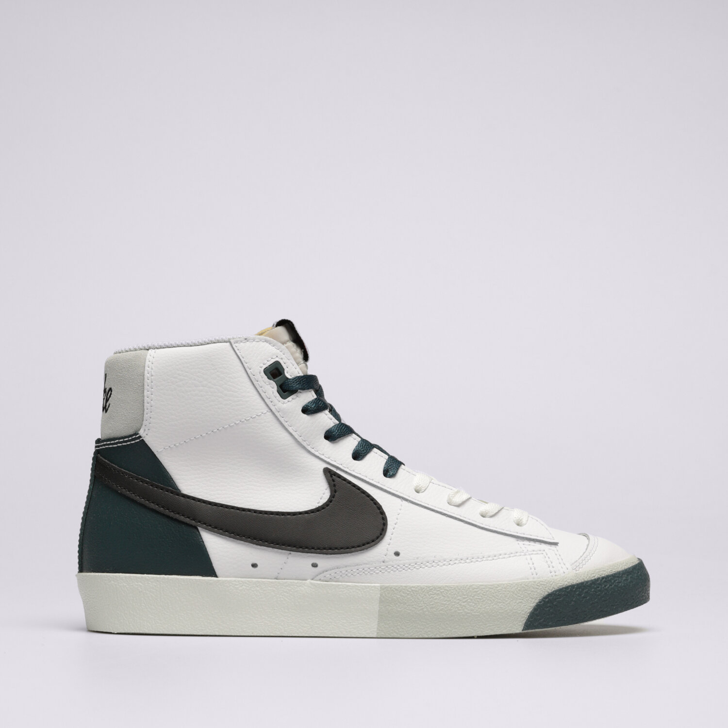 pánské tenisky NIKE BLAZER MID '77 PREMIUM FB8889-100 BÍLÁ
