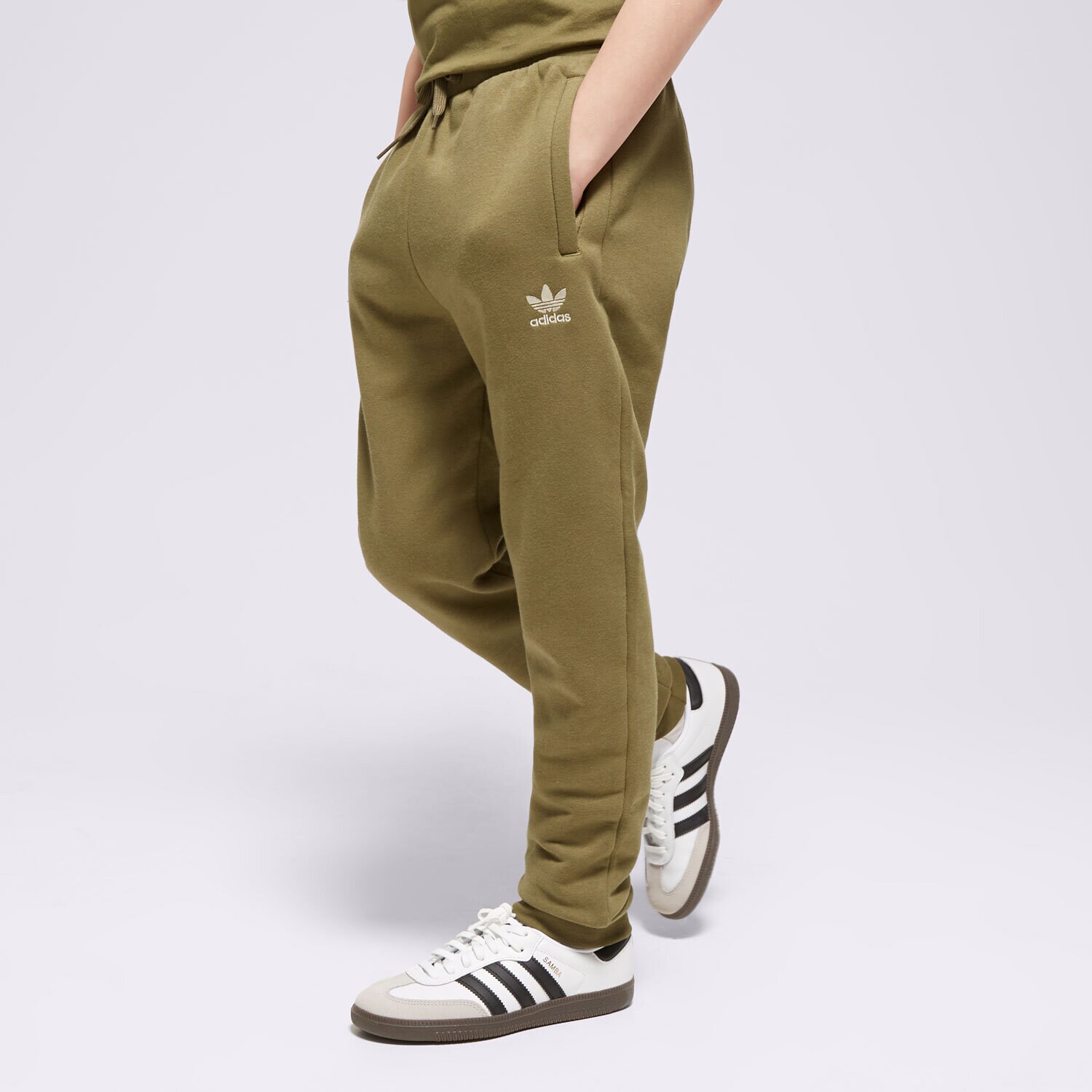 dětské kalhoty ADIDAS KALHOTY  PANTS BOY IP3047 KHAKI