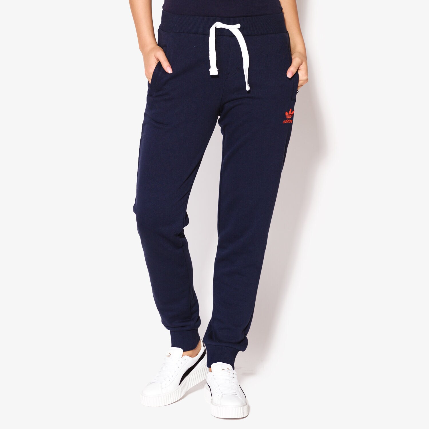 dámské kalhoty ADIDAS KALHOTY  REGULAR CUFF TP BK5817 TMAVOMODRÁ