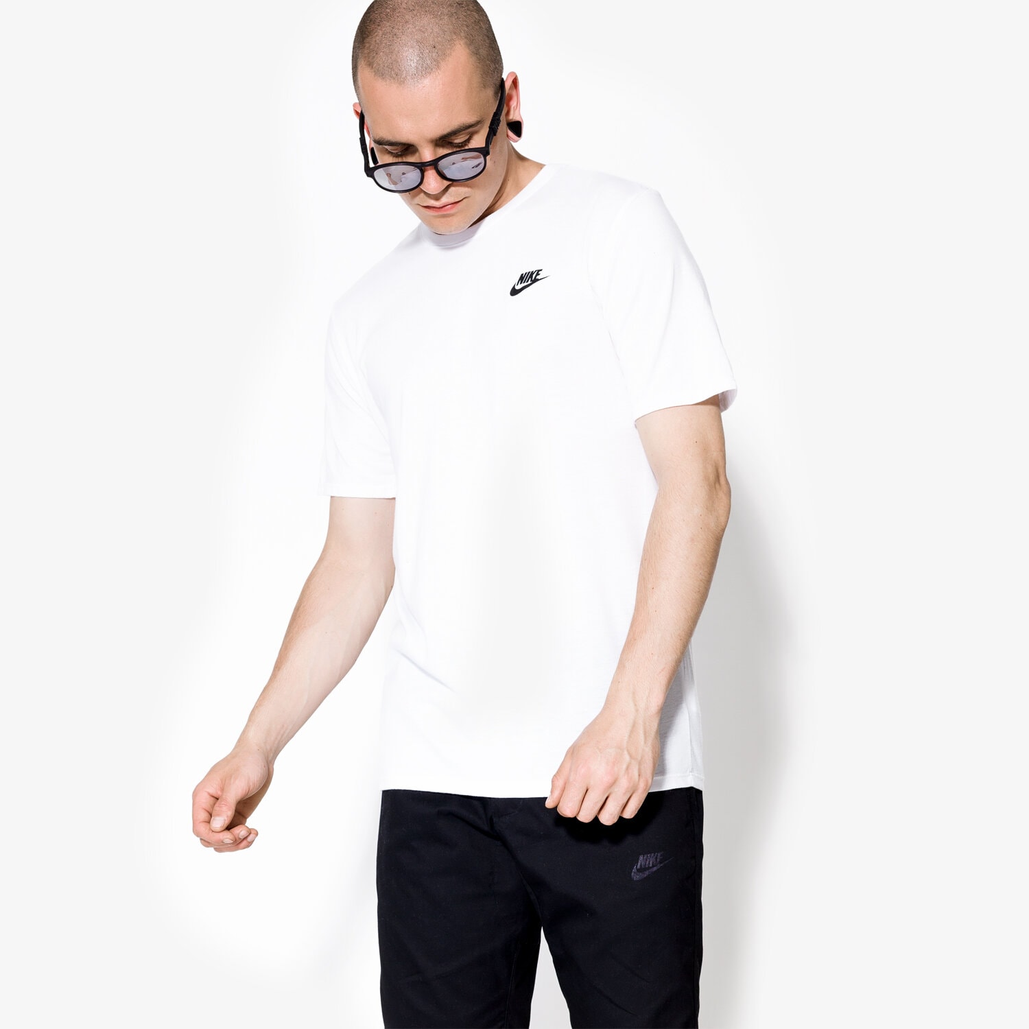 pánské tričko NIKE TRIČKO SS DRY TEE DBL BND FTRA 847505100 BÍLÁ