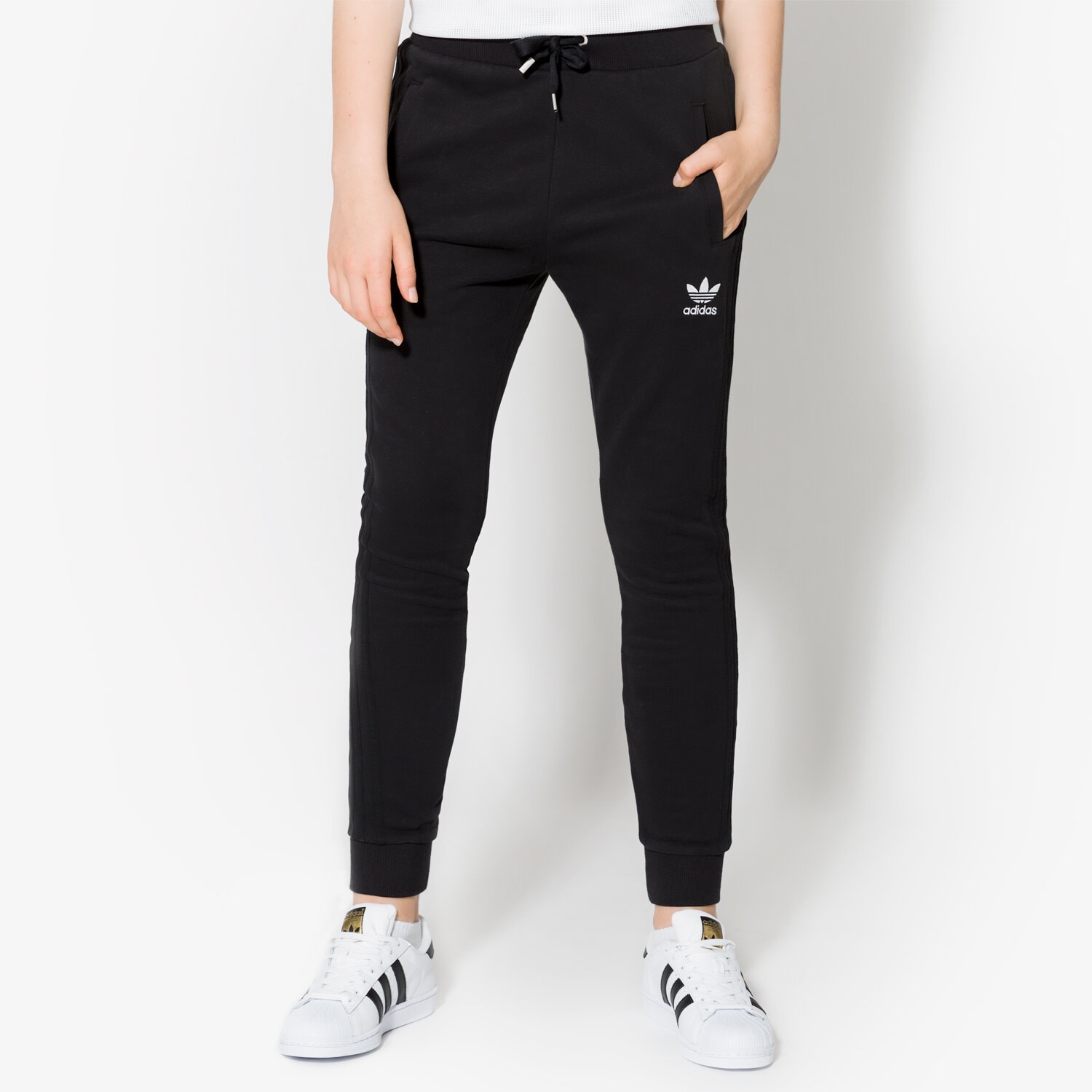 dámské kalhoty ADIDAS KALHOTY  SLIM TP CUF BP5485 ČERNÁ
