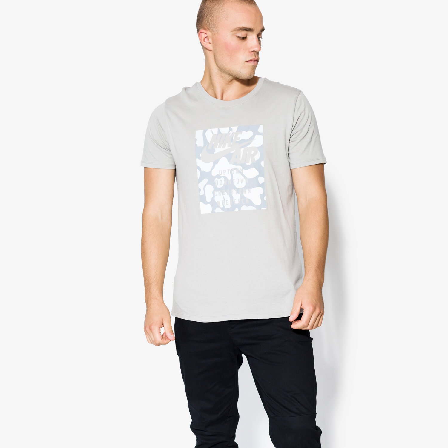 pánské tričko NIKE TRIČKO SS M NSW TEE NK AF1 WHEREEVER AH6957-020 ŠEDÁ