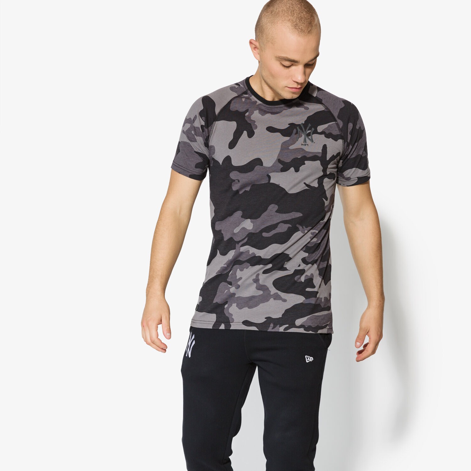 pánské tričko NEW ERA TRIČKO SS NTC RAGLAN TEE NY YANKEES BLK 11493643 ČERNÁ