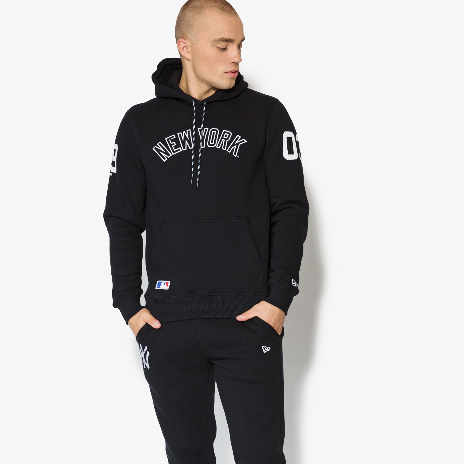 pánská mikina NEW ERA MIKINA EAST COAST PO HOODY NY YANKEES BLK 11493691 ČERNÁ