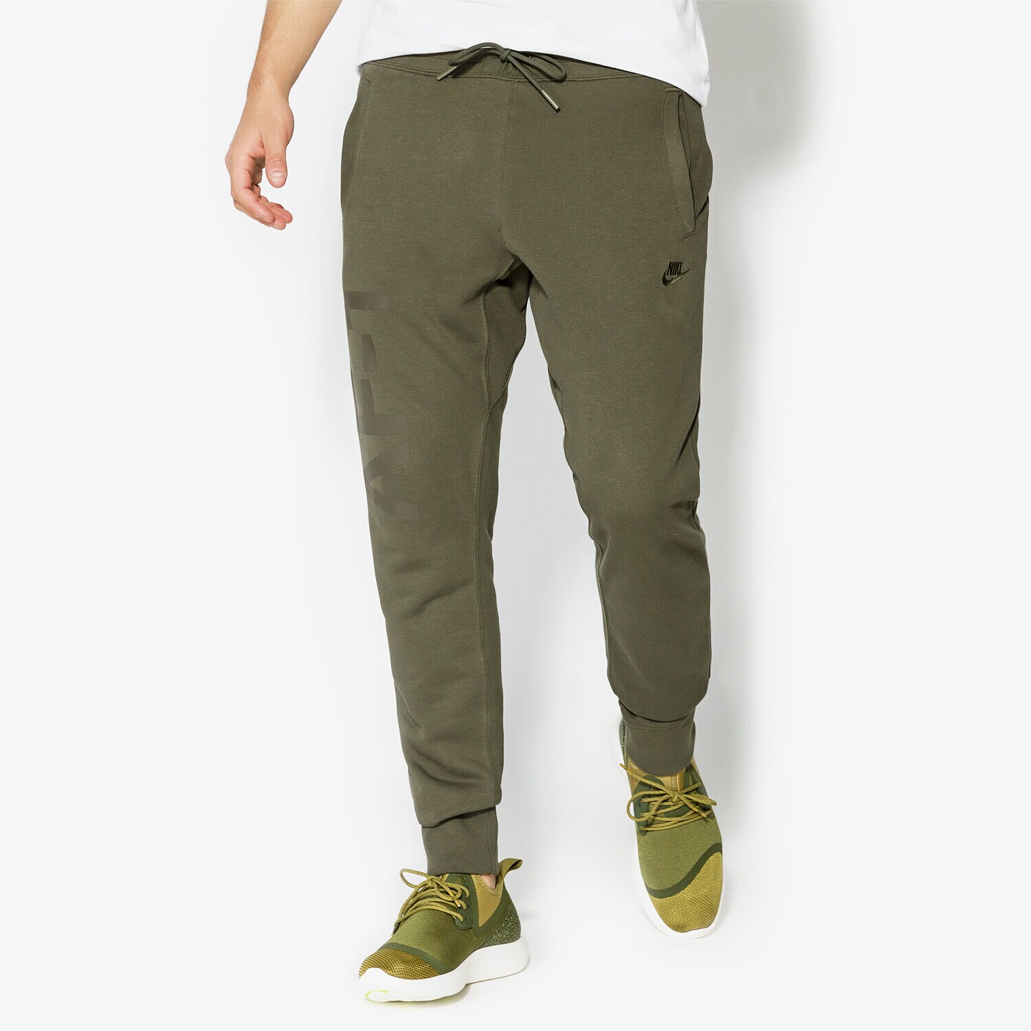 pánské kalhoty NIKE KALHOTY  M NSW JGGR FT AF1 925444325 KHAKI
