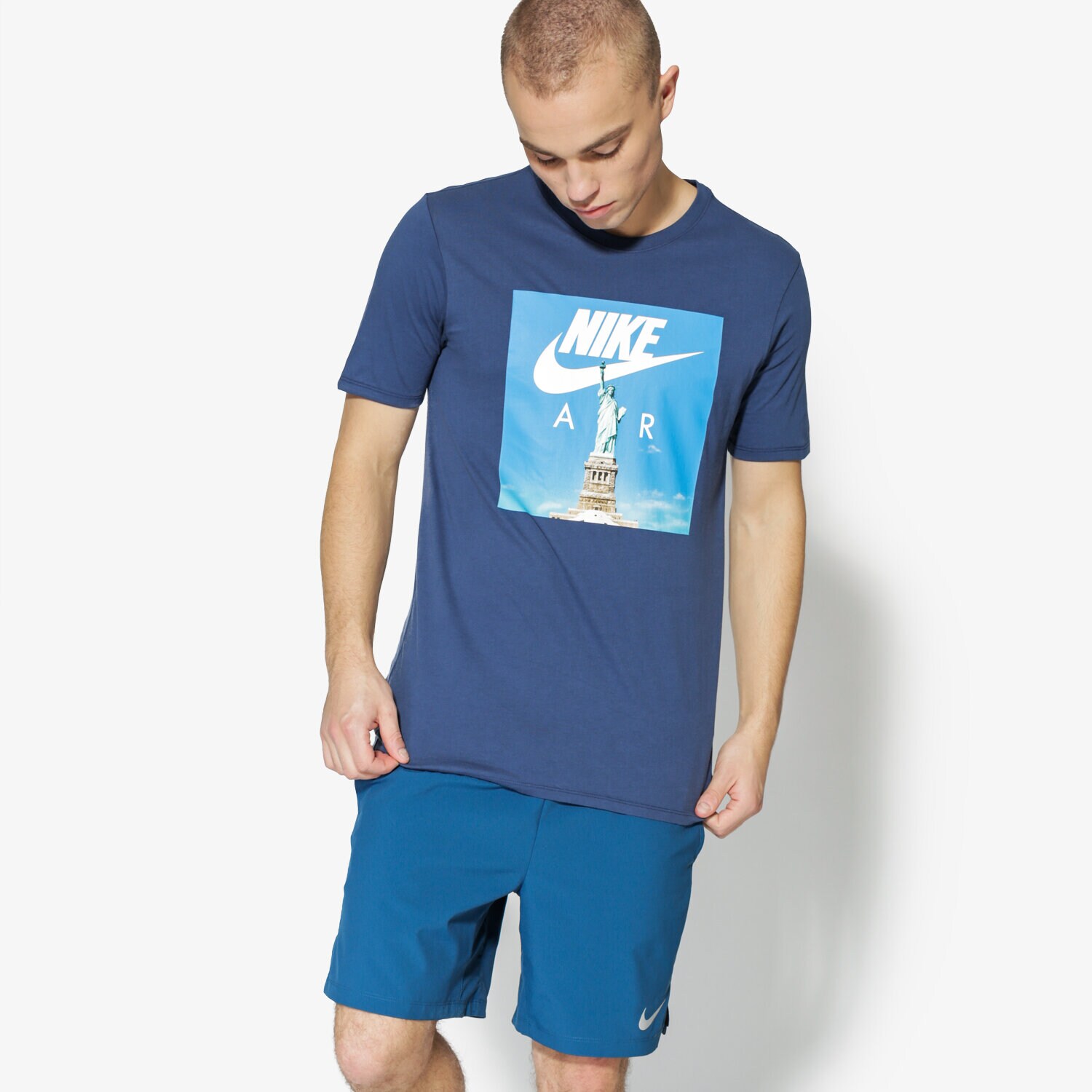 pánské tričko NIKE TRIČKO SS M NSW TEE AIR 1 892155-451 TMAVOMODRÁ
