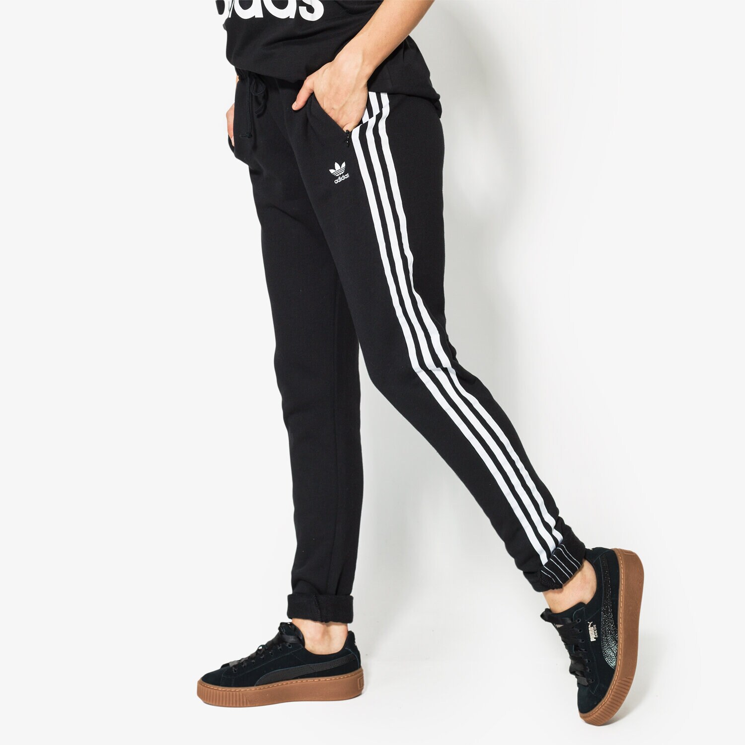 dámské kalhoty ADIDAS KALHOTY  REGULAR TP CUF CE5607 ČERNÁ