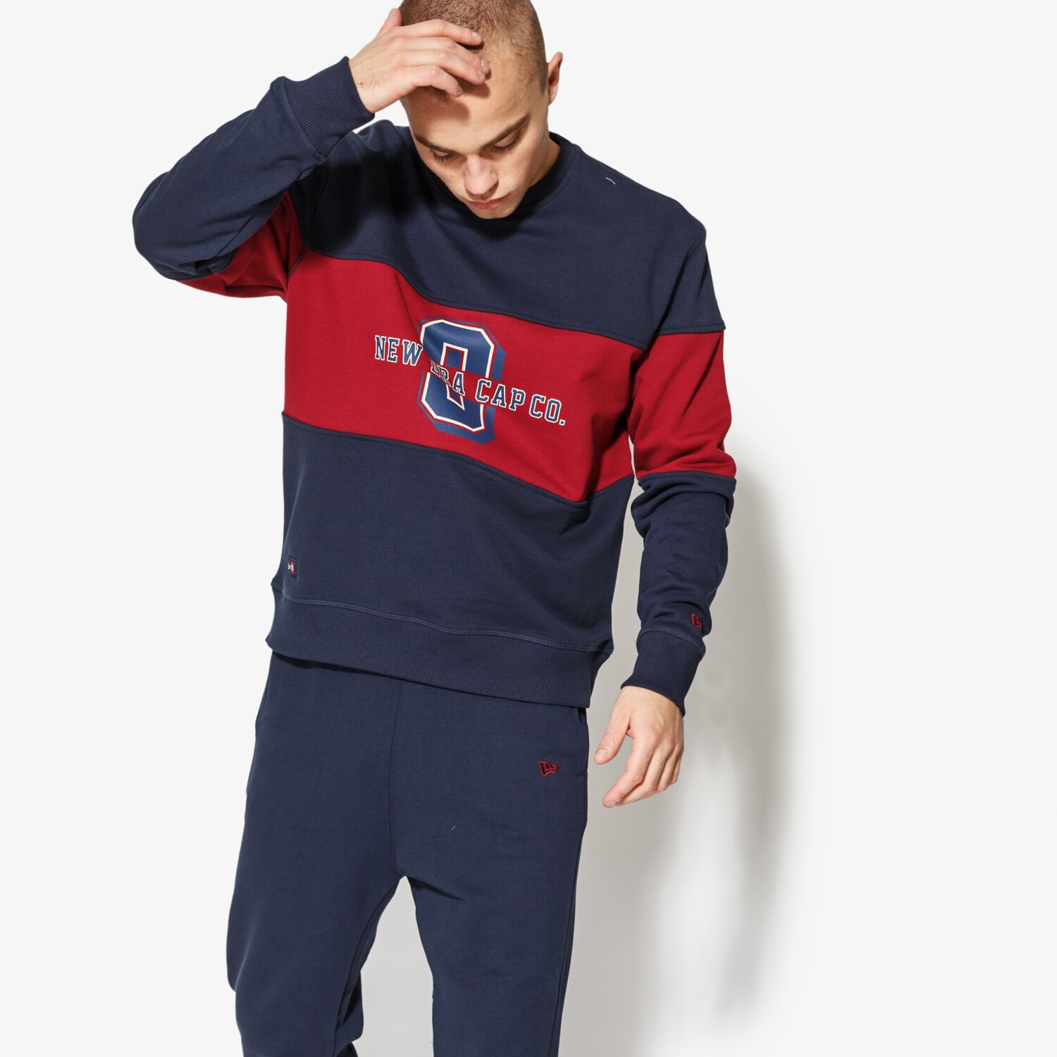 pánská mikina NEW ERA MIKINA WORLD HOOD CREW NEW ERA NIGHT SHIFT NAVY/CARD 11517693 TMAVOMODRÁ