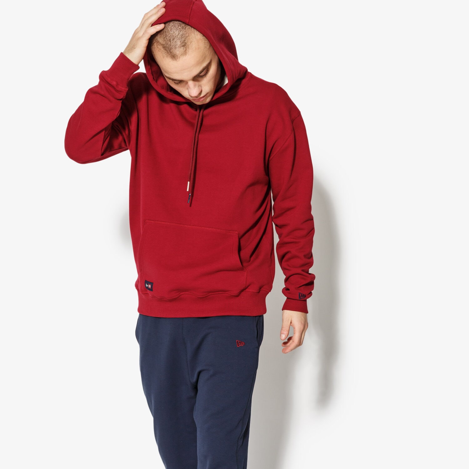 pánská mikina NEW ERA MIKINA WORLD HOOD OVERSIZED HOODY NEW ERA CARDINAL 11517689 BORDOVÁ