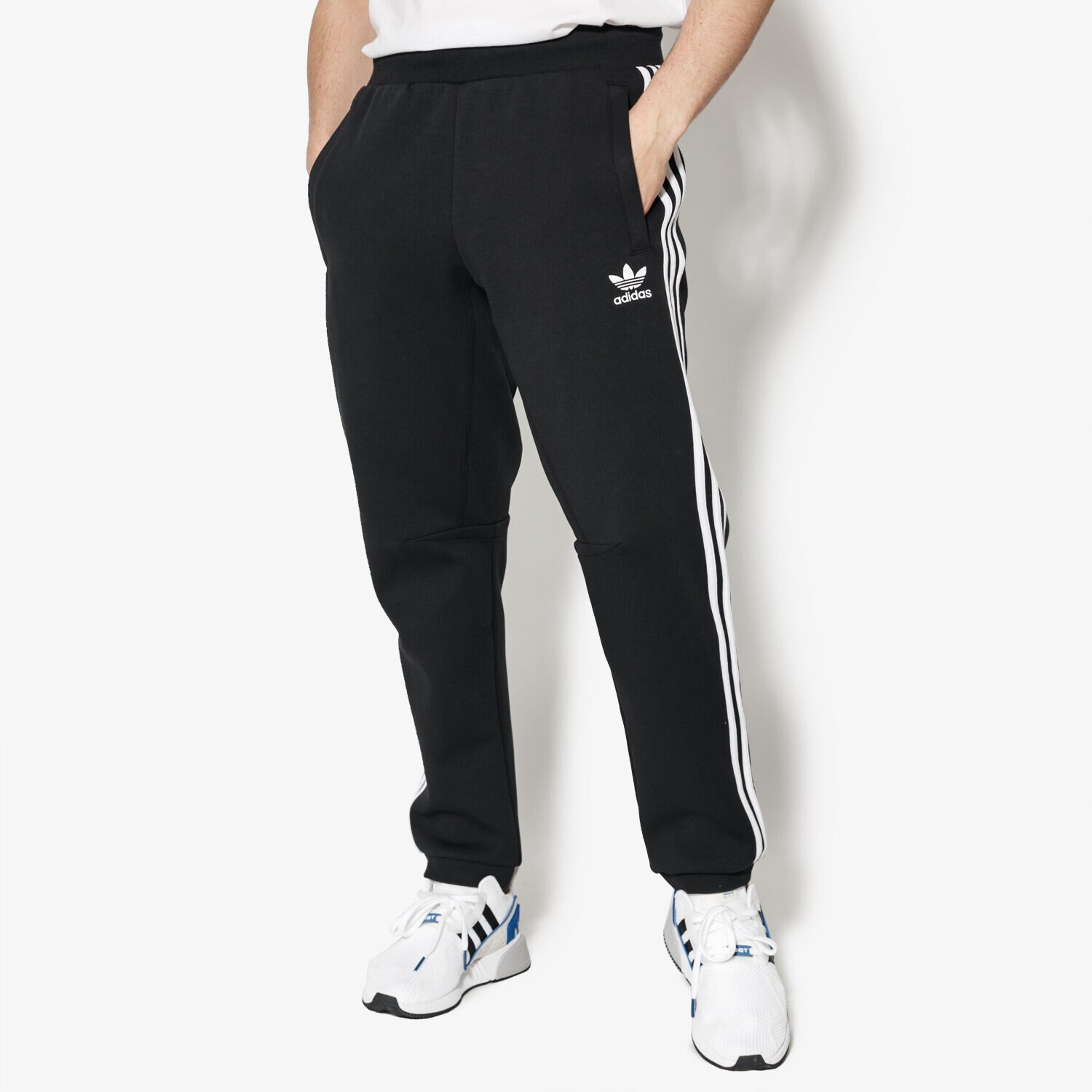 pánské kalhoty ADIDAS KALHOTY  CURATED PANTS CW5063 ČERNÁ