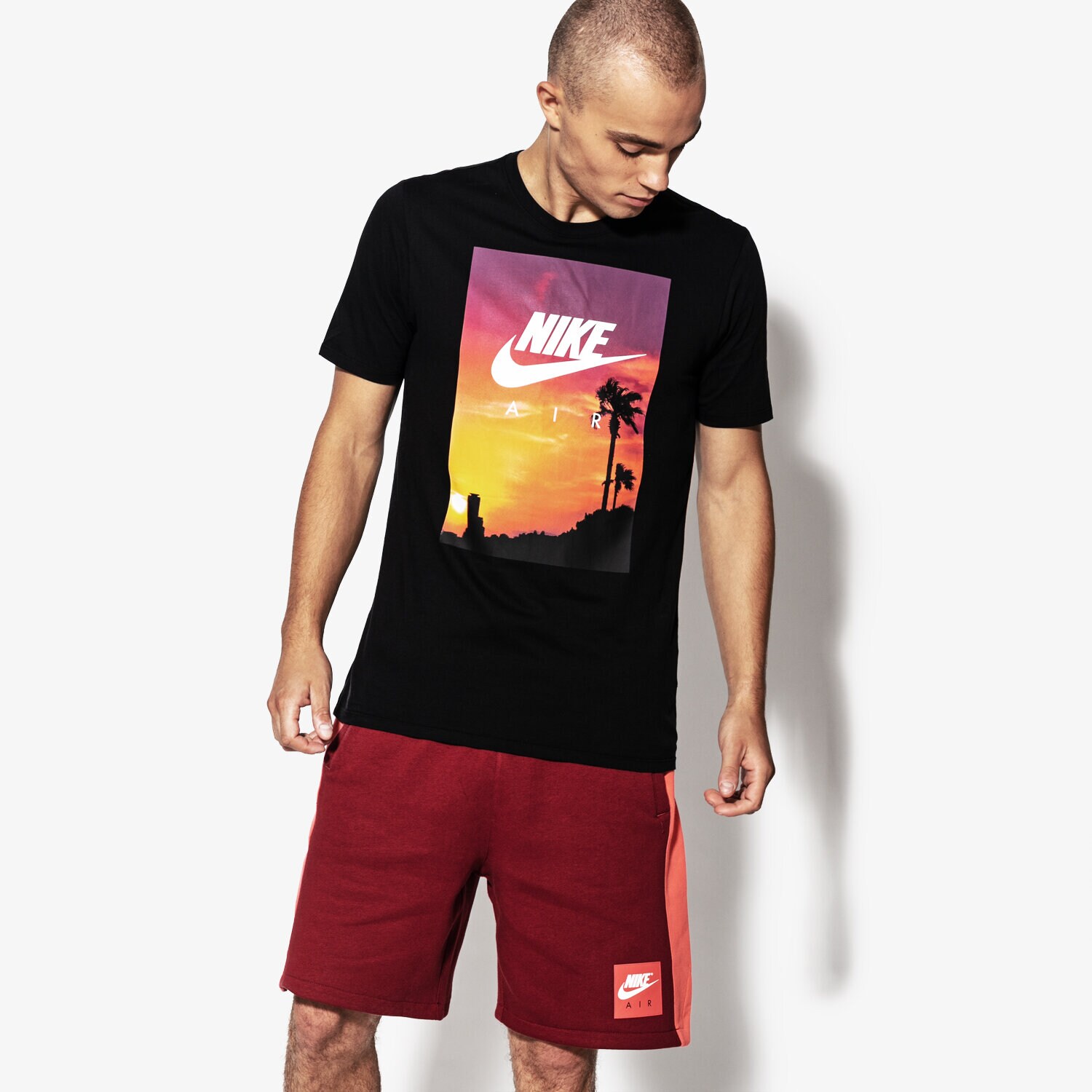 pánské tričko NIKE TRIČKO SS M NSW TEE FTWR 4 911952-010 ČERNÁ