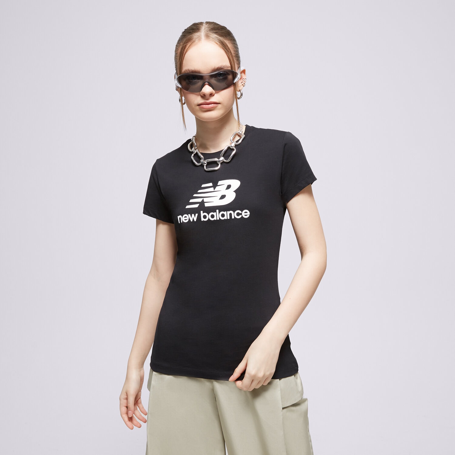 dámské tričko NEW BALANCE TRIČKO NB ESSENTIALS STACKET LOGO TEE WT31546BK ČERNÁ