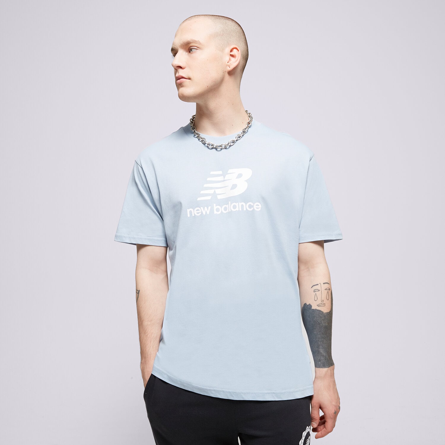 pánské tričko NEW BALANCE TRIČKO NB ESSENTIALS LOGO TEE NT31451LAY MODRÁ