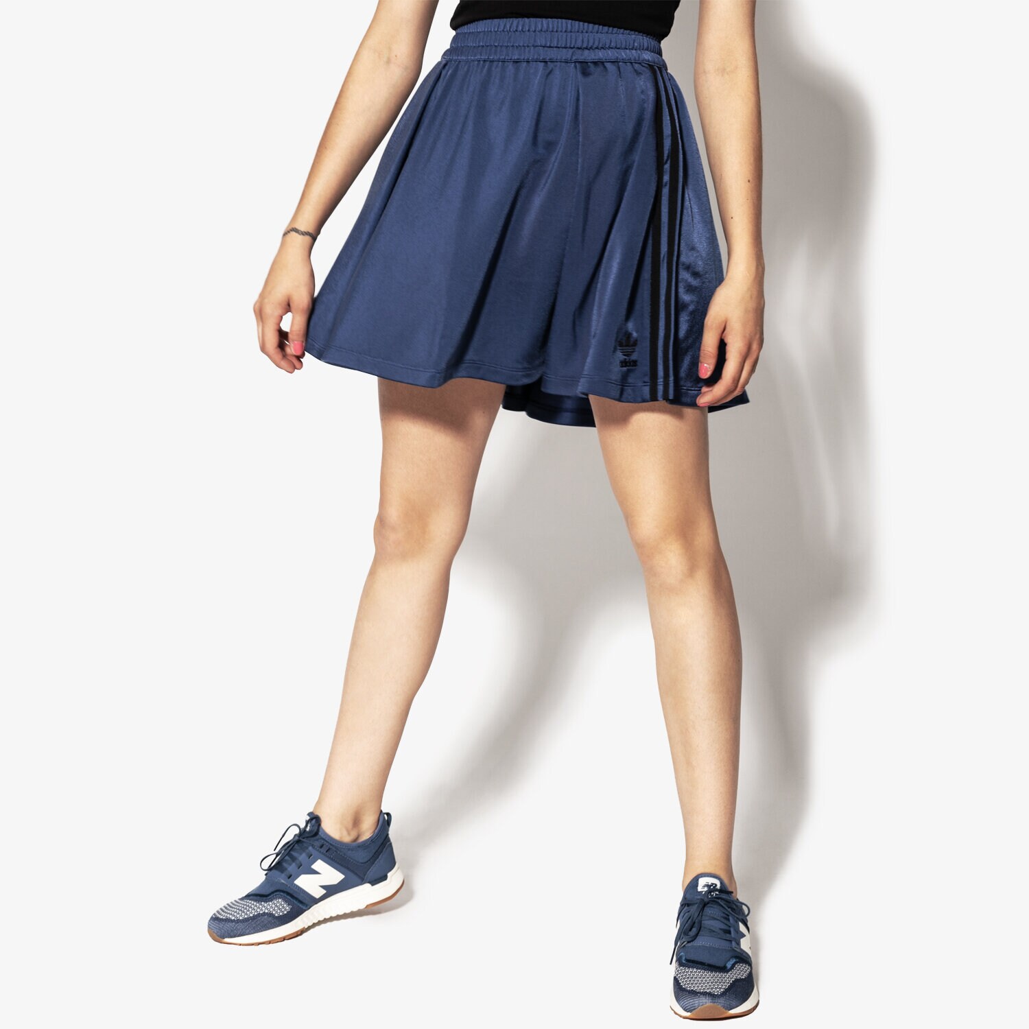 dámská sukně ADIDAS SUKNĚ MONTHLY PACKS FSH L SKIRT CE3725 TMAVOMODRÁ