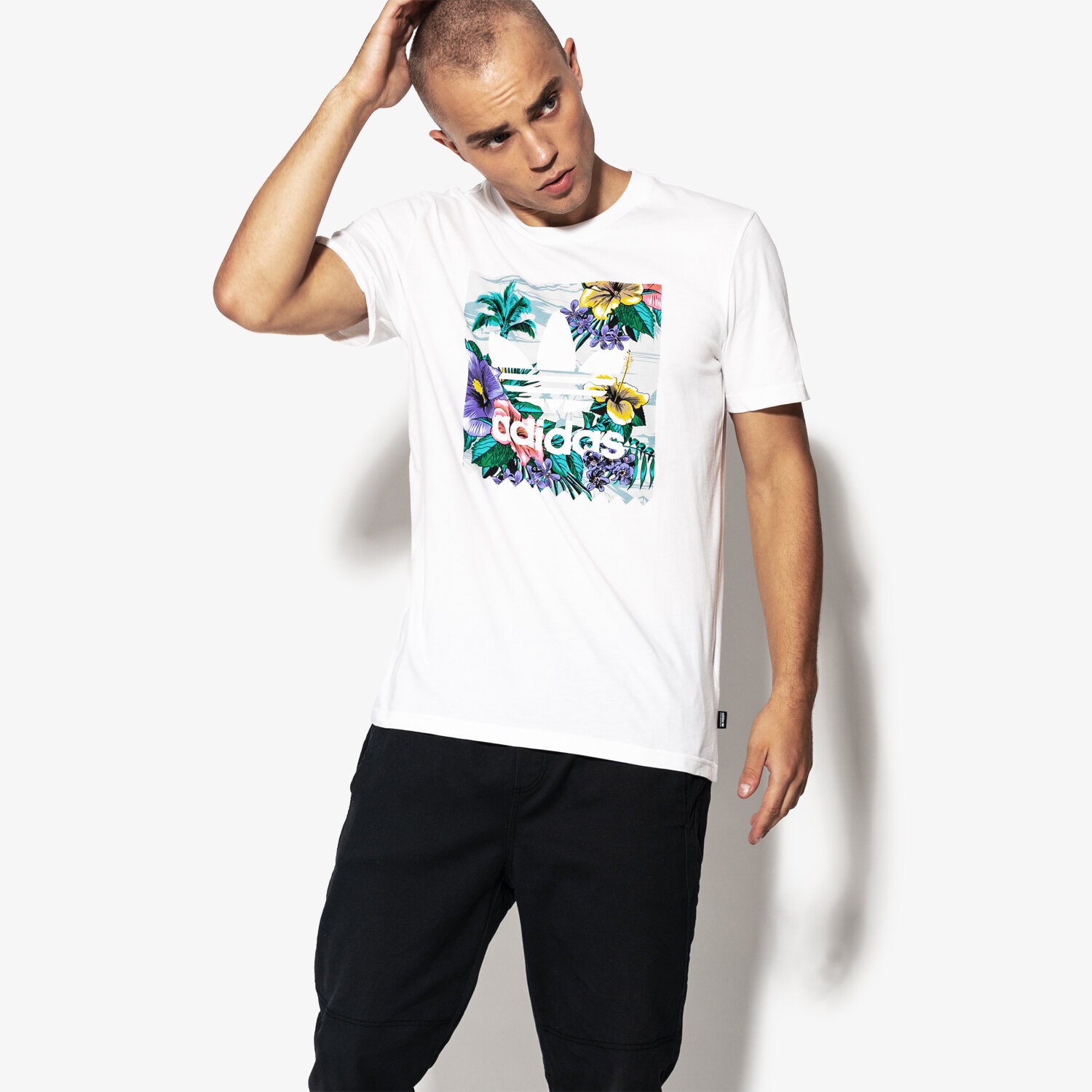pánské tričko ADIDAS TRIČKO SS ACTION SPORTS LIFESTYLE BB FLRL TEE CF5844 BÍLÁ