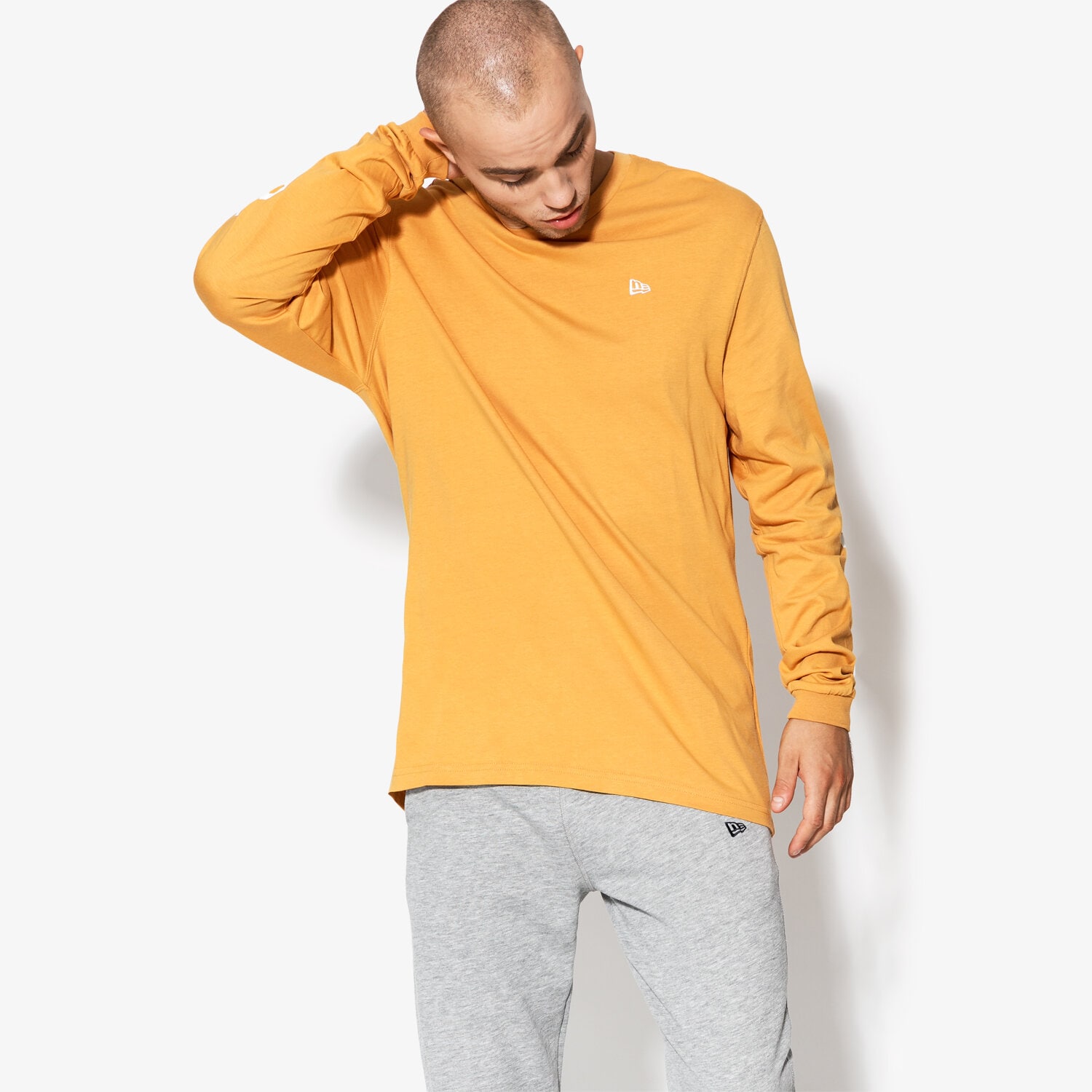 pánské tričko NEW ERA TRIČKO LS NE ESTABLISHED LS TEE NE BSQ NONE 11604078 ŽLUTÁ