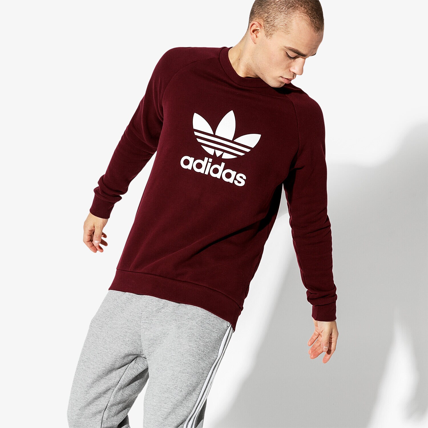 pánská mikina ADIDAS MIKINA TREFOIL CREW ADICOLOR DM7835 BORDOVÁ
