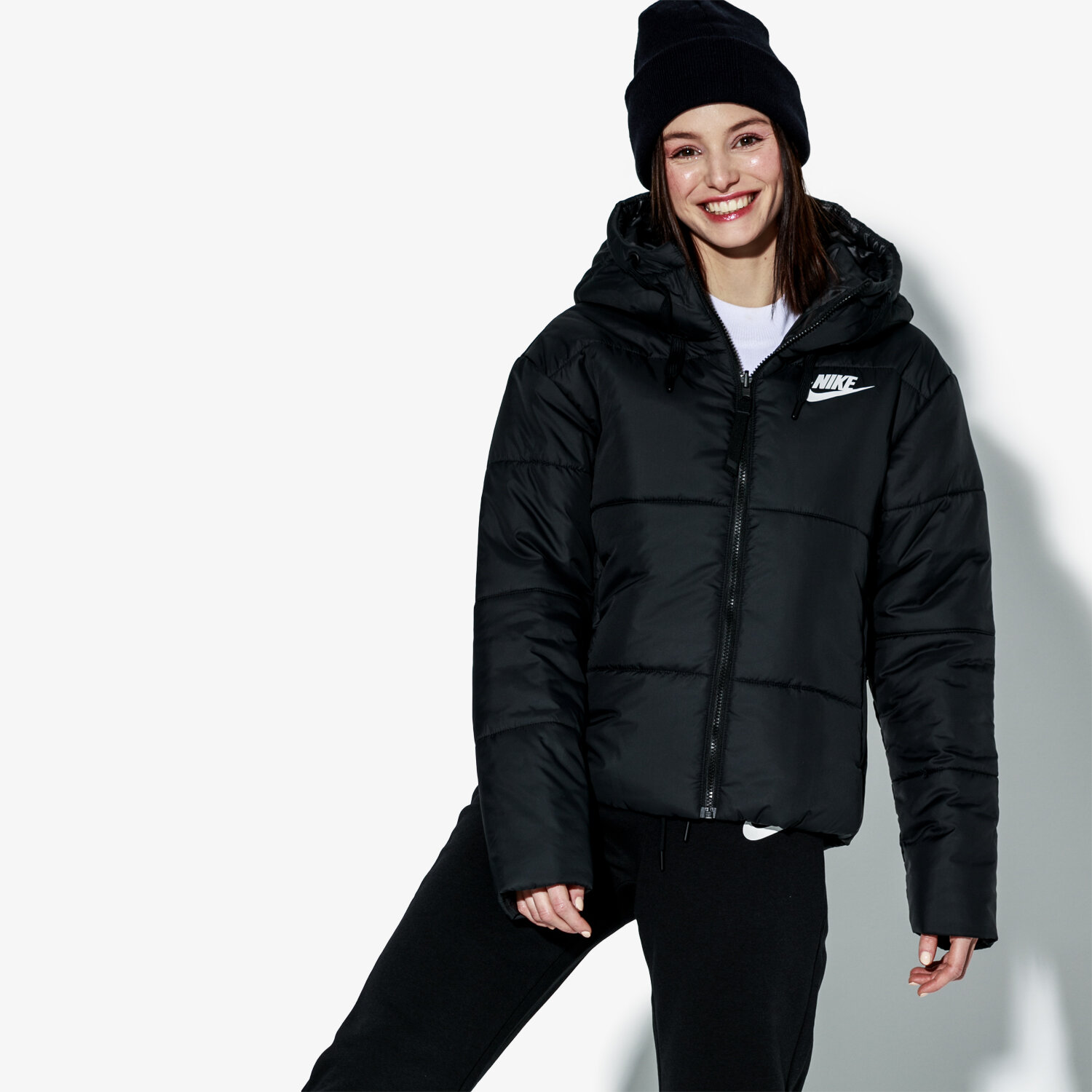 dámská zimní bunda NIKE BUNDA W NSW SYN FILL JKT 939360-010 ČERNÁ