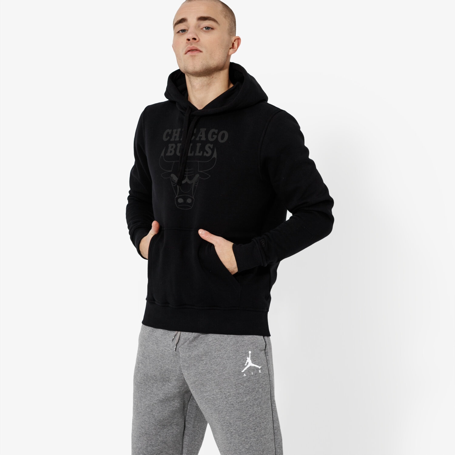 pánská mikina NEW ERA MIKINA TEAM LOGO CHICAGO BULLS CHICAGO BULLS BLKBLK 11546180 ČERNÁ