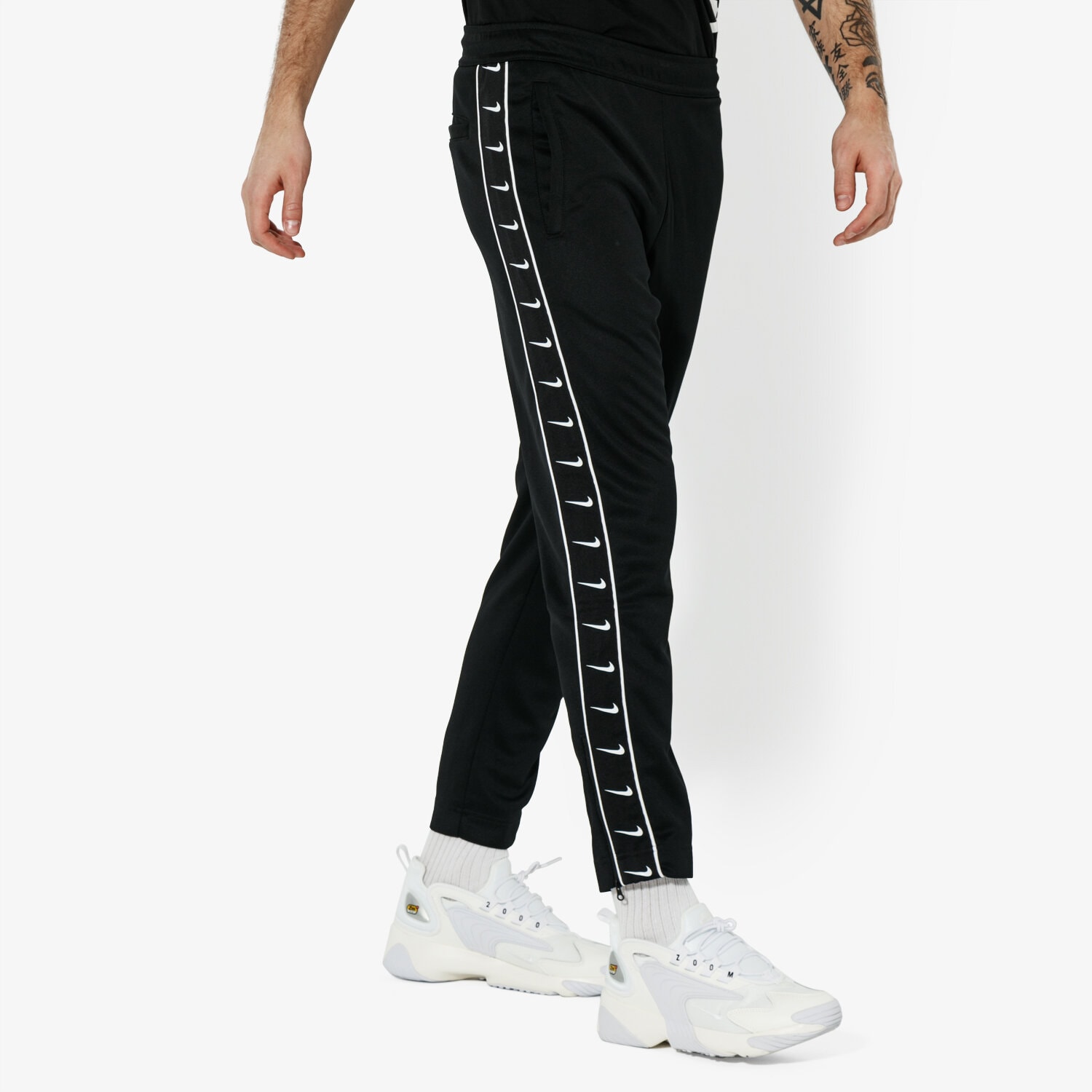 pánské kalhoty NIKE KALHOTY  M NSW HBR PANT PK STMT SPORTSWEAR AR3142-010 ČERNÁ