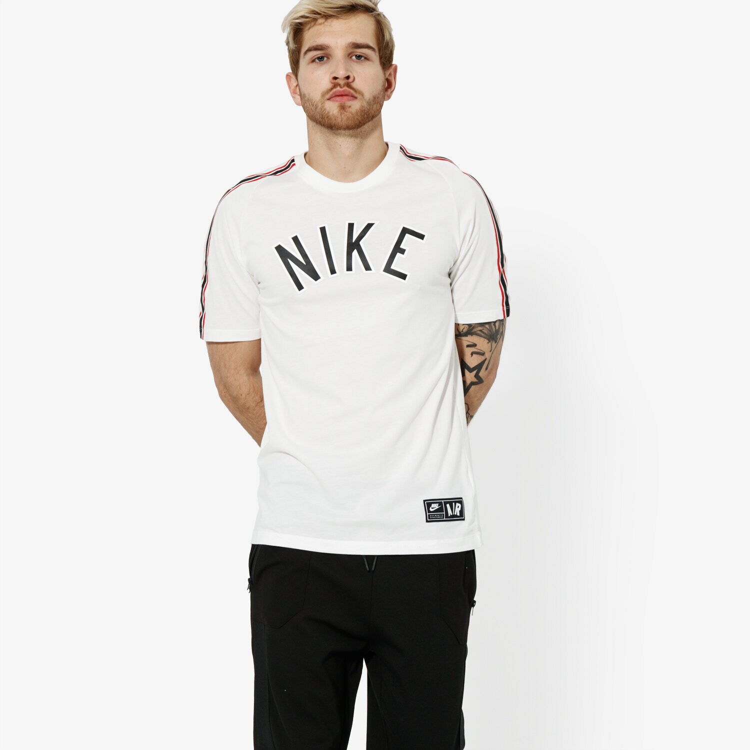 pánské tričko NIKE TRIČKO SS M NSW TEE CLTR NIKE AIR 4 SPORTSWEAR AR5178-133 BÍLÁ