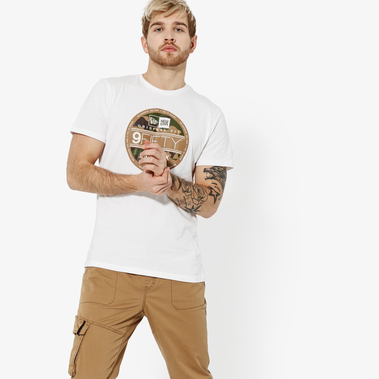 pánské tričko NEW ERA TRIČKO SS VISR STICKR TEE NEWERA WHIWDC 11914640 BÍLÁ