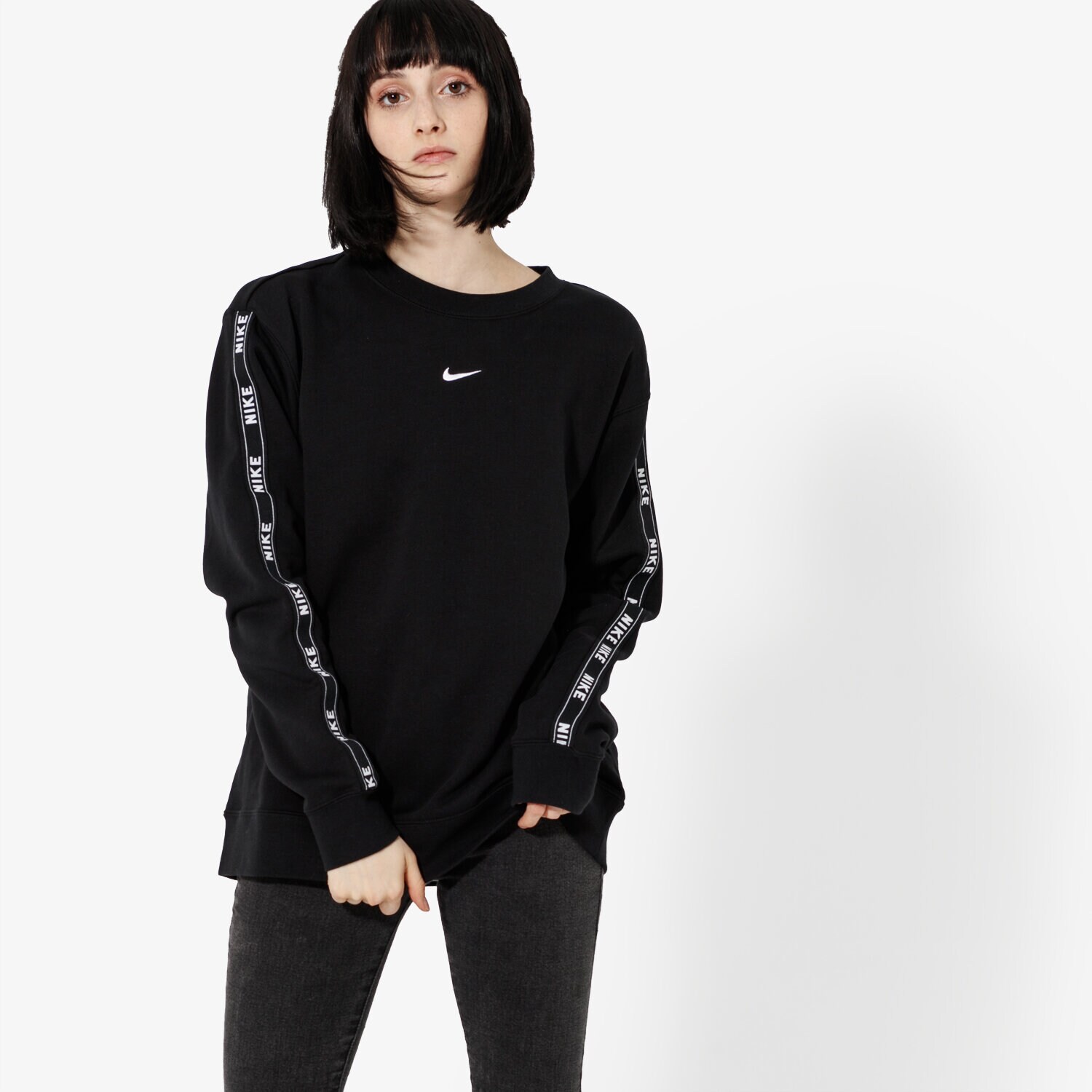 dámská mikina NIKE MIKINA W NSW CREW LOGO TAPE SPORTSWEAR AR3054-011 ČERNÁ