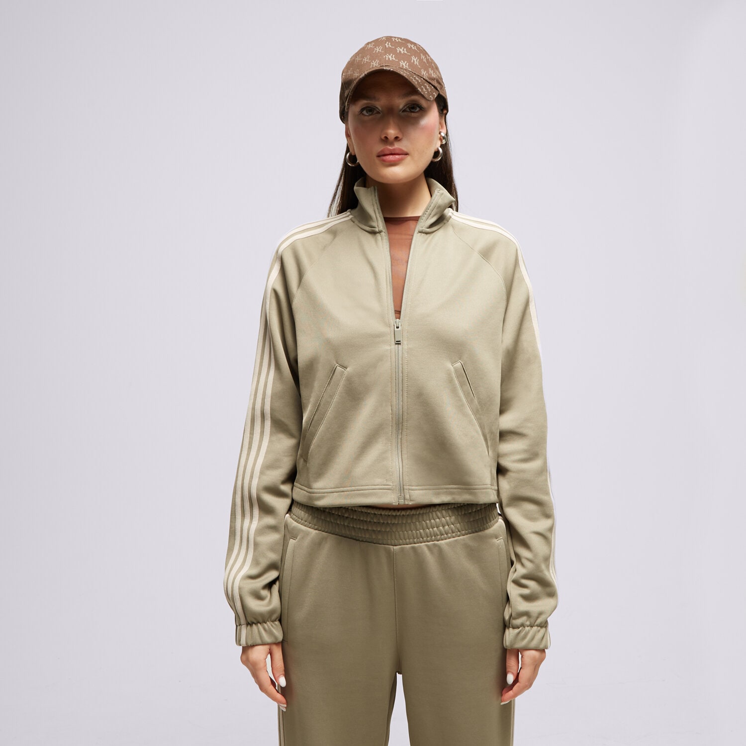 dámská mikina ADIDAS MIKINA ROZEPÍNACÍ TRICOT WARM-UP JACKET IJ5229 ŠEDÁ