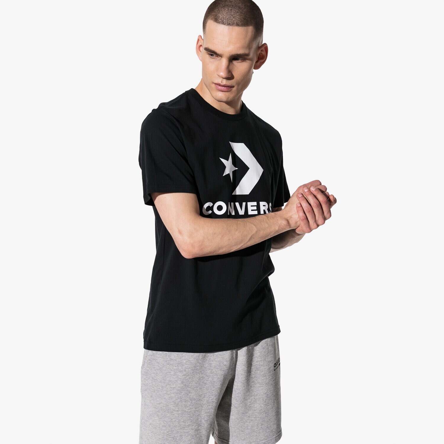 pánské tričko CONVERSE TRIČKO SS STAR CHEVRON TEE 10007888-A01 ČERNÁ
