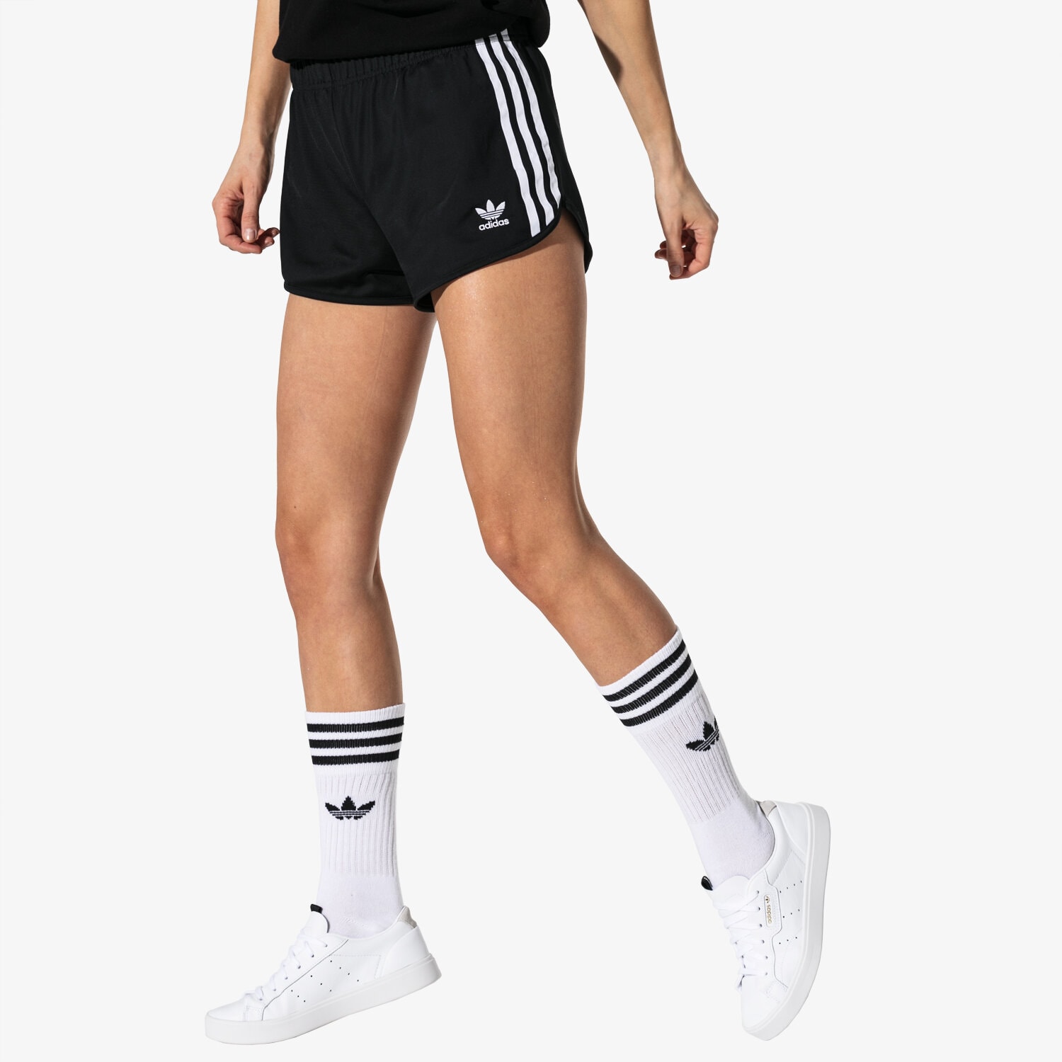 dámské kraťasy ADIDAS ŠORTKY  3 STR SHORT ADICOLOR DV2555 ČERNÁ