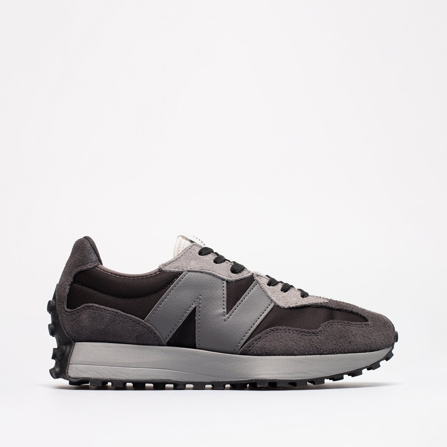 pánské tenisky NEW BALANCE 327  MS327GRM ČERNÁ