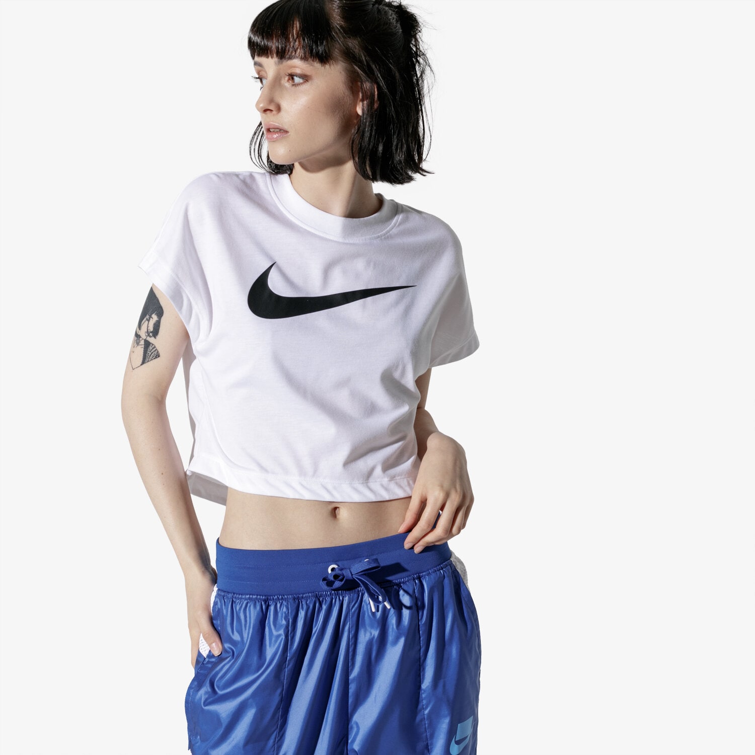 dámský top NIKE TOP W NSW SWSH TOP CROP SS AR3064-100 BÍLÁ