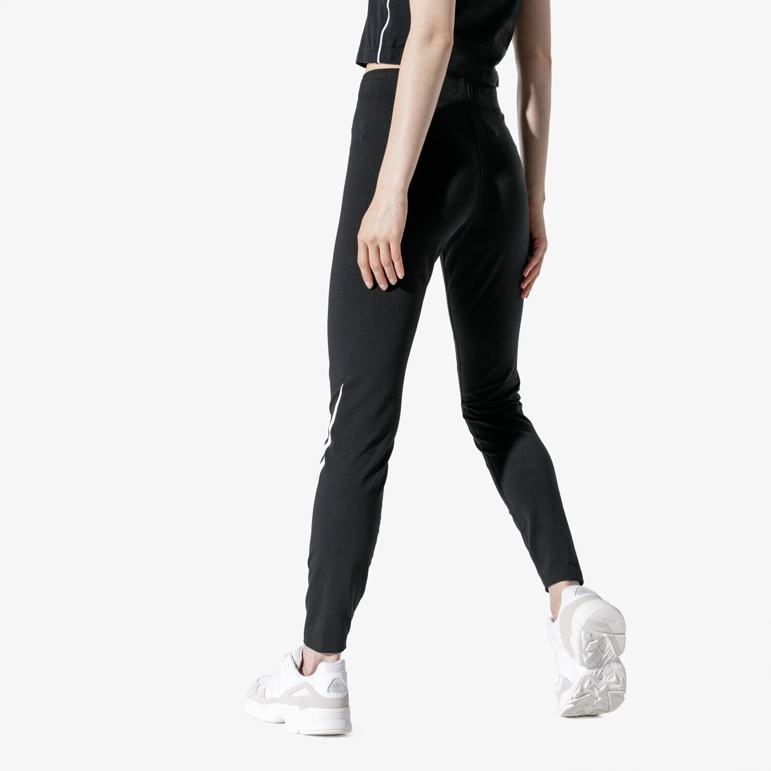 dámské kalhoty NIKE LEGGINGS W NSW LEGASEE LGGNG SWOOSH AR3509-011 ČERNÁ